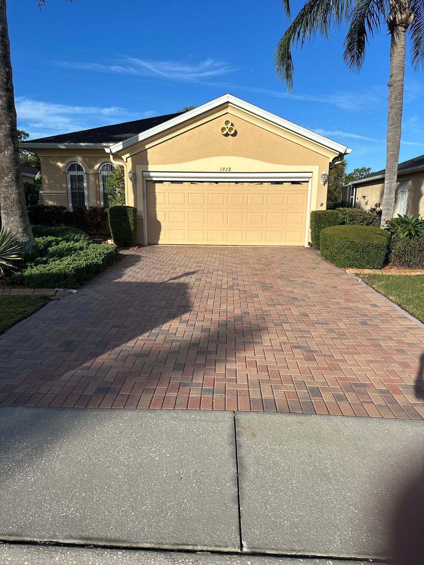 Restoring Multi-Tone Paver Driveway and Walkways in Sun City Center by Supreme Paver Experts