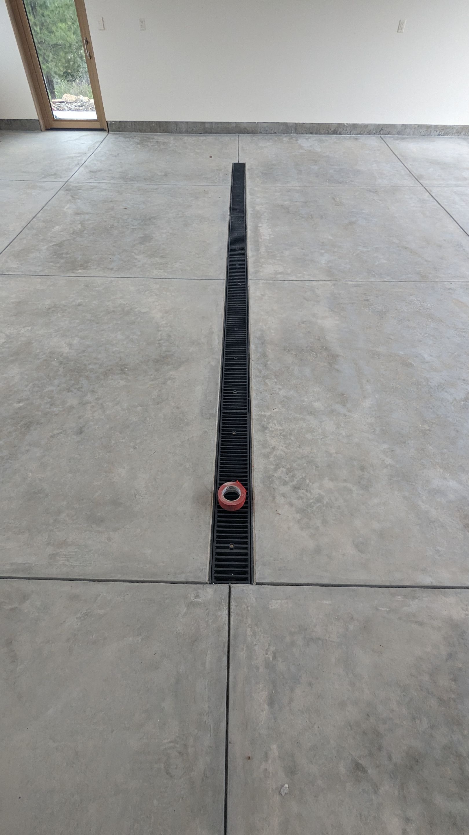 Garage Transformation using Slate Hybrid 1/16" Flake by Croc Coatings, LLC