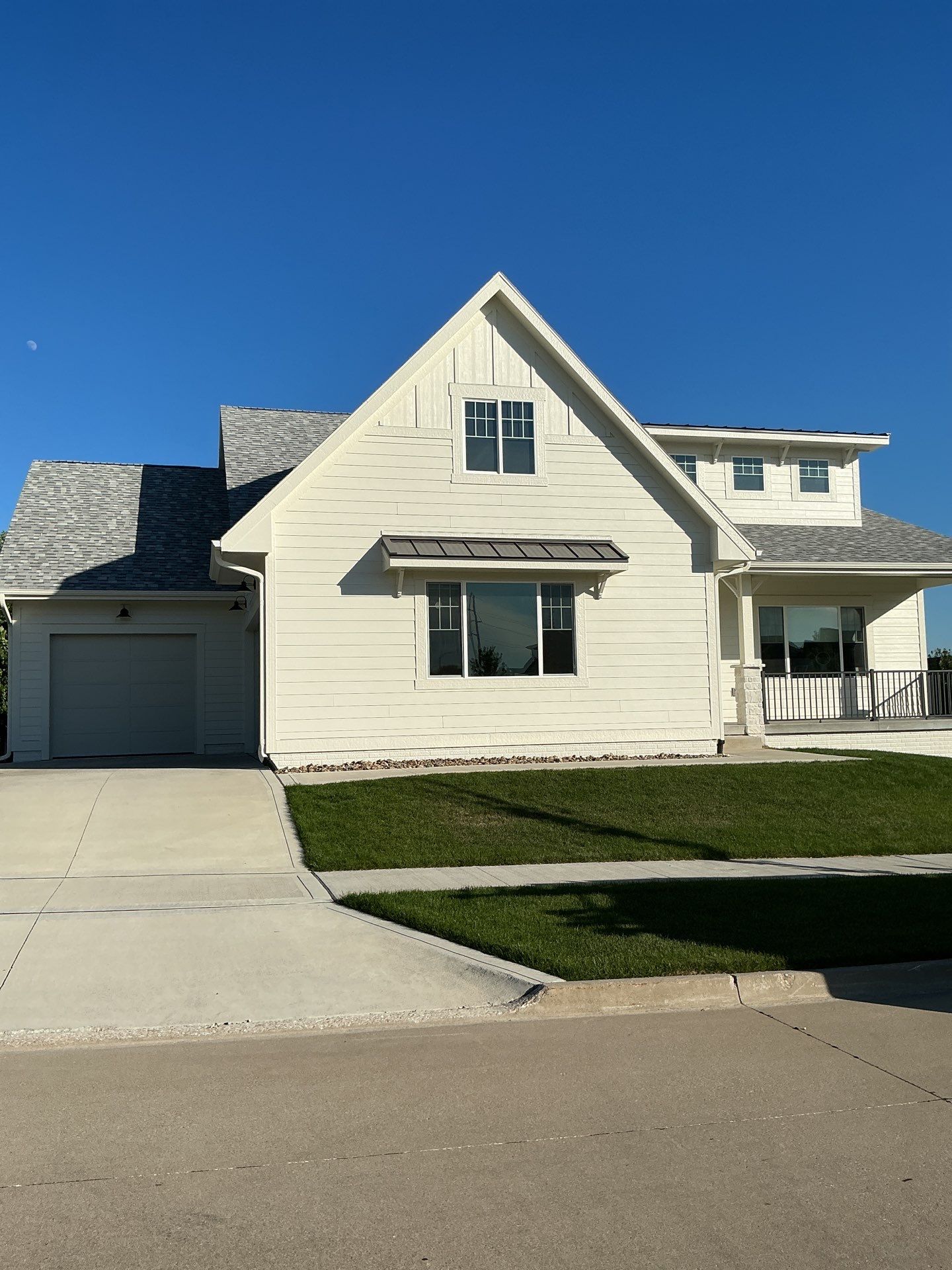res ext repaint by Midwest Paint LLC