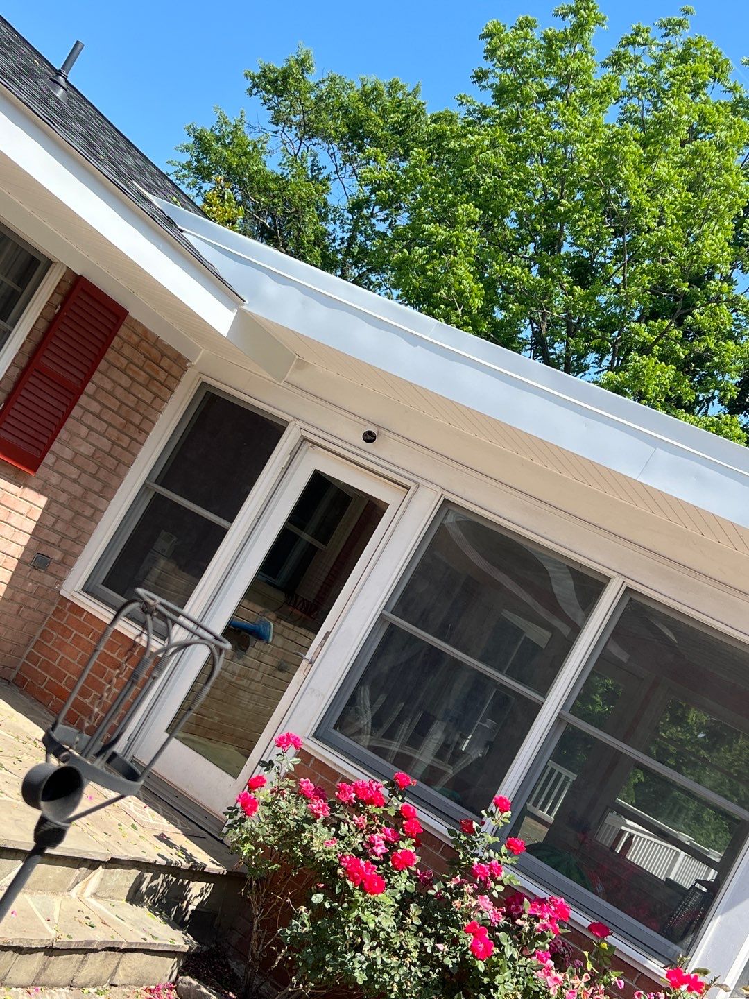 Manassas: CertainTeed Landmark Pro Designer Shingles in Max Def Moire Black by RM Banning, Inc.