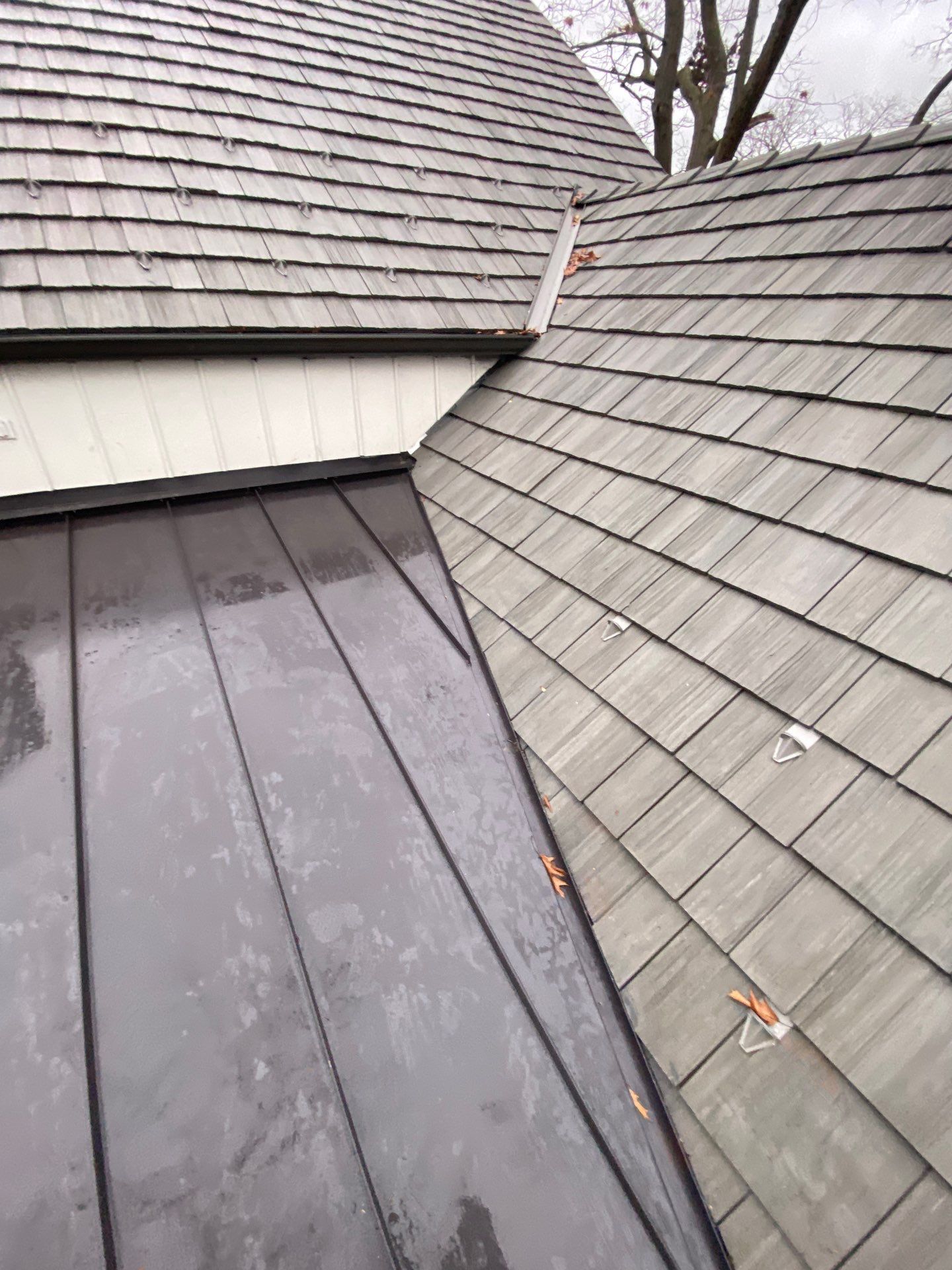 Brava Shake Roof Installation with Aluminum Gutters by Custom Installations, Inc.