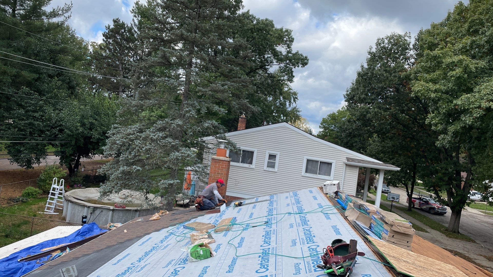 Roof Replacement using CertainTeed Landmark by 180 Contractors