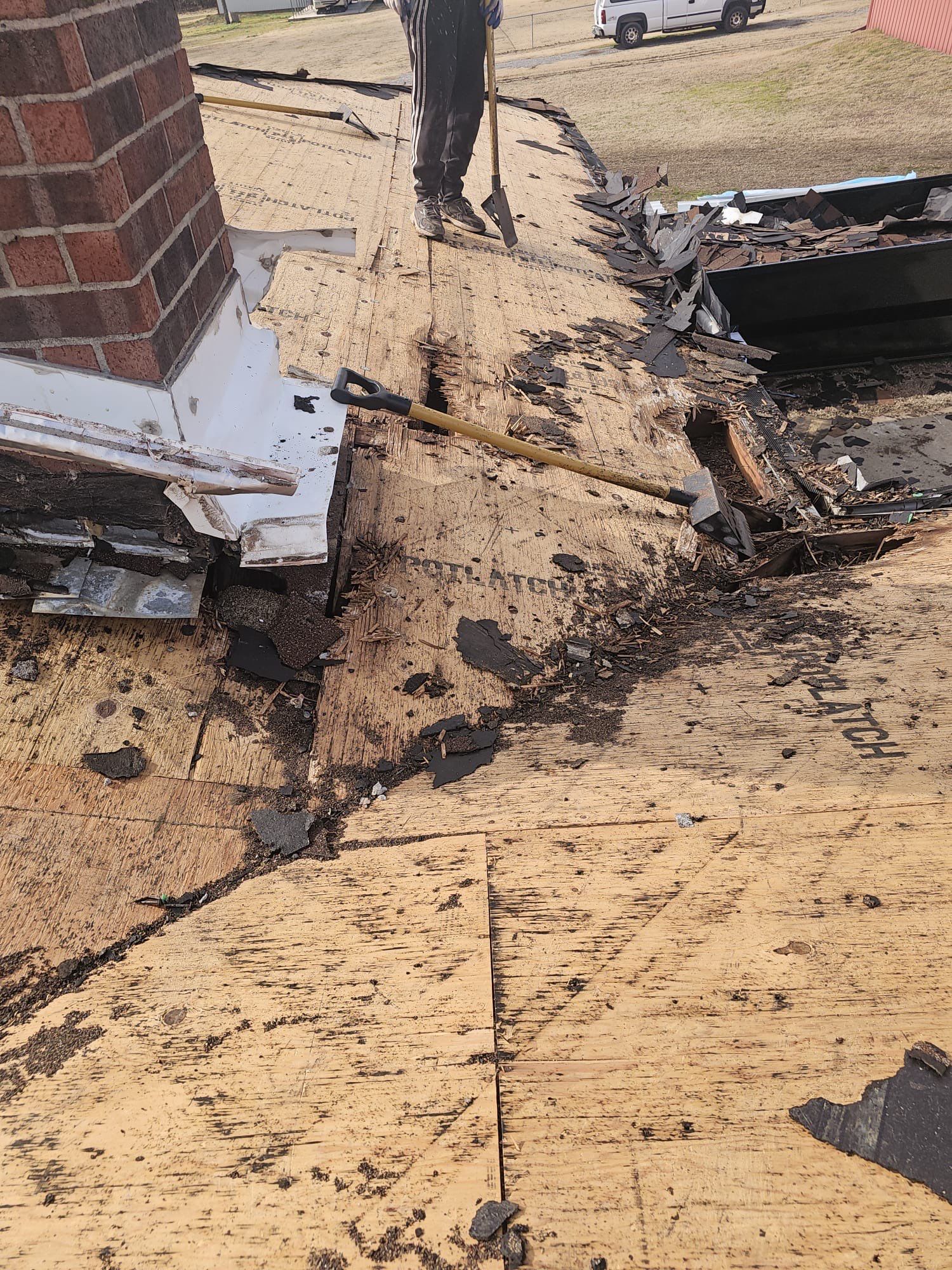 Amazing looking roof!! by In & Out Construction & Remodeling, LLC