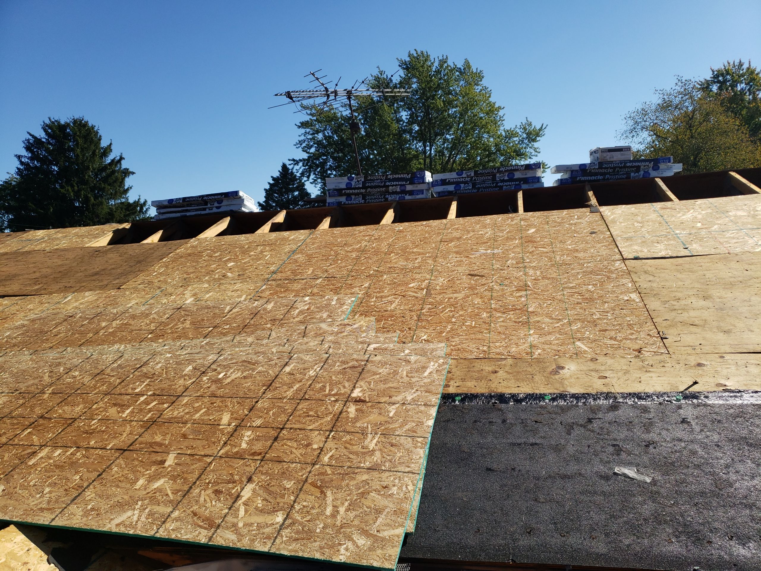 ATLAS PINNACLE COLOR: PRISTINE HEATHER DRIP EDGE: MUSKET BROWN by Eagle Eye Roofing