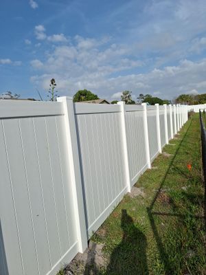 Vinyl Fence Installation using Vinyl Privacy Fence 