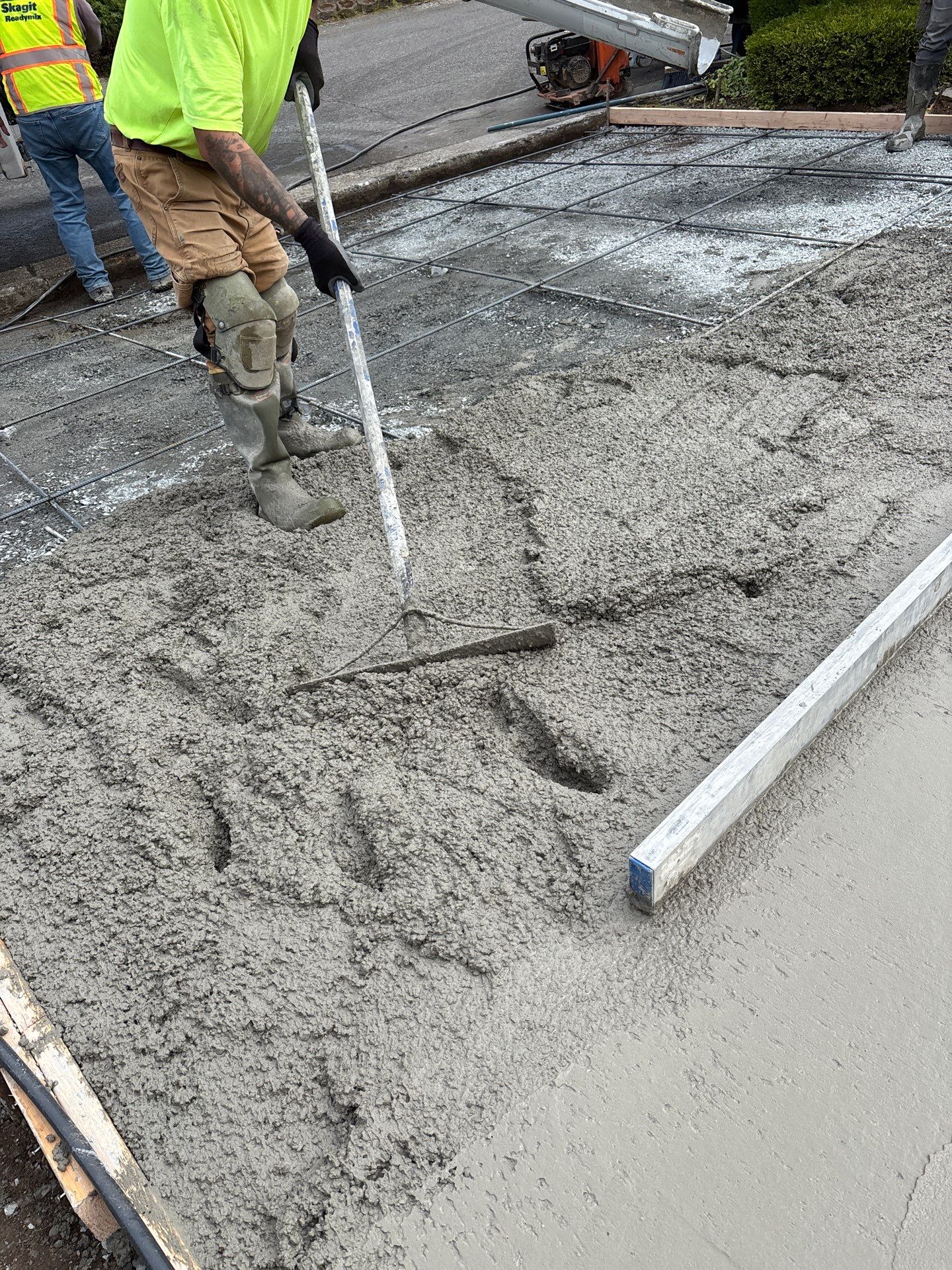 Exposed Aggregate Concrete Driveway Makeover  by Jireh Asphalt & Concrete Inc 