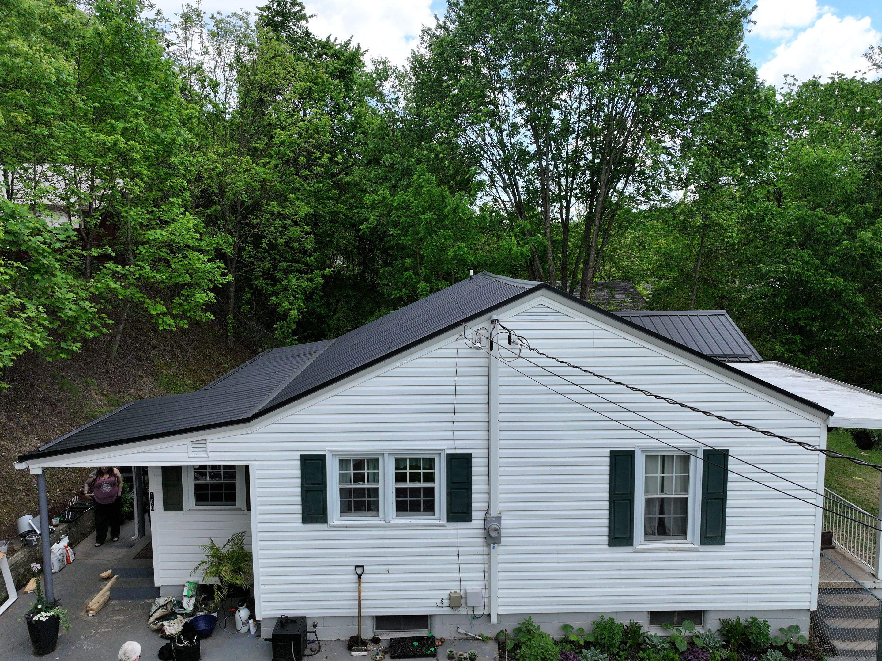 Boilore Residence by Omnia Roofing