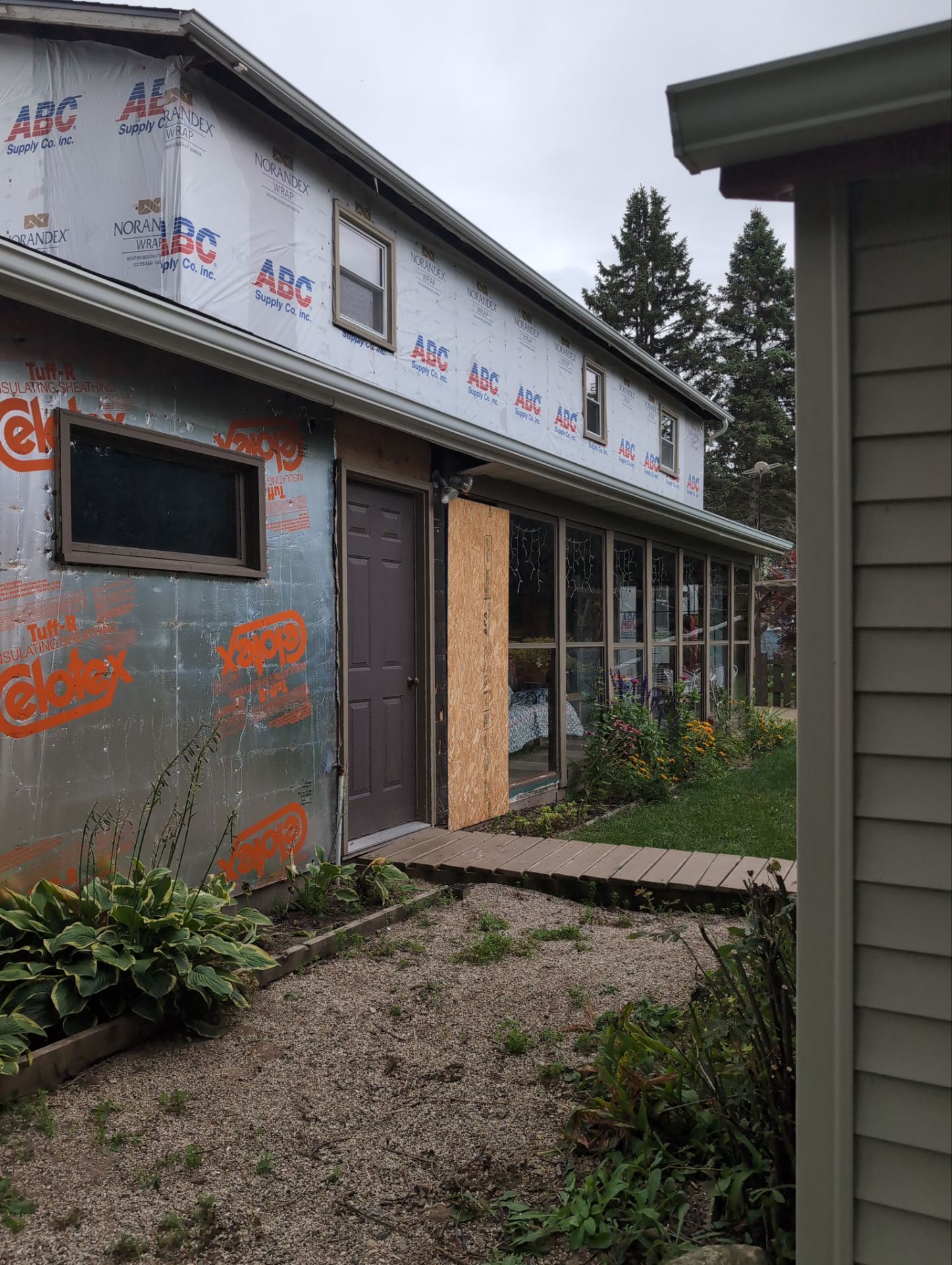 Hinze Siding by Gellings Roofing & Siding