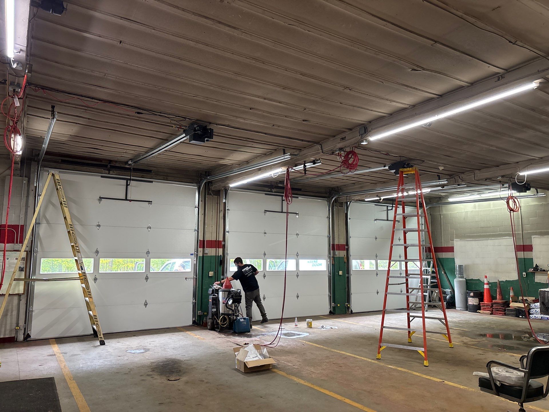 Door Installation Using Raynor Encore Garage Doors by Keene Door