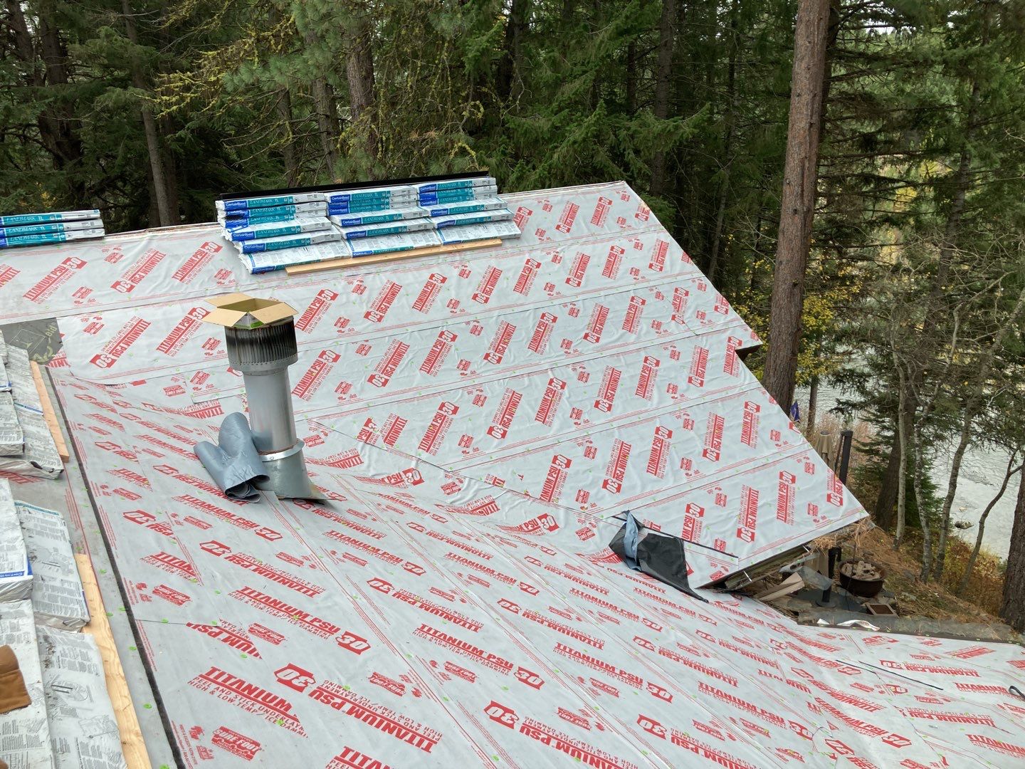 Two story new build gets a CertainTeed Landmark roof in Shenandoah  by ID Roofing LLC