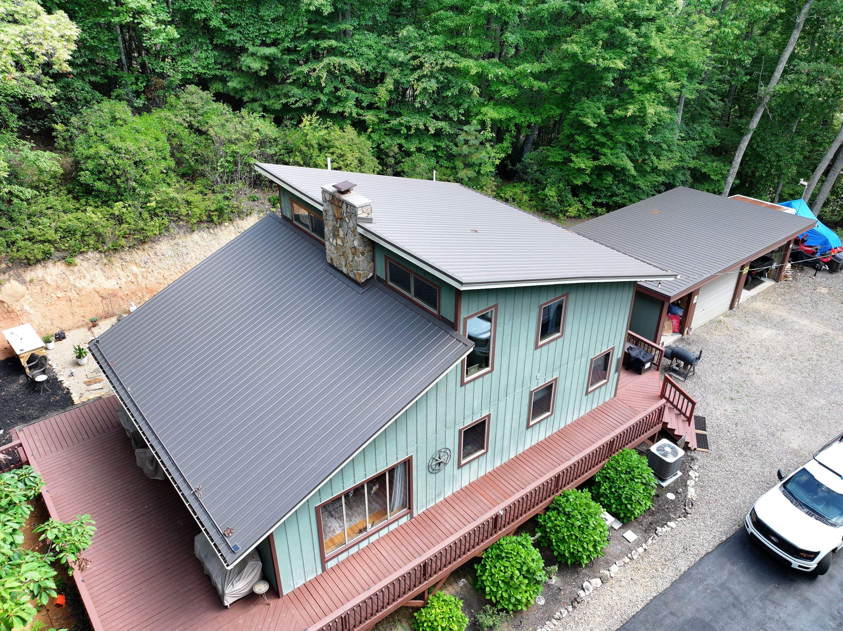 Taylor Residence by Omnia Roofing