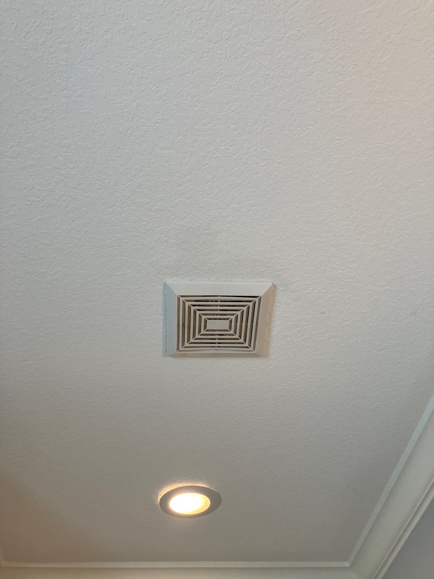 Holmes Beach AC Mold Deep Cleaning by Ampm Restoration Services