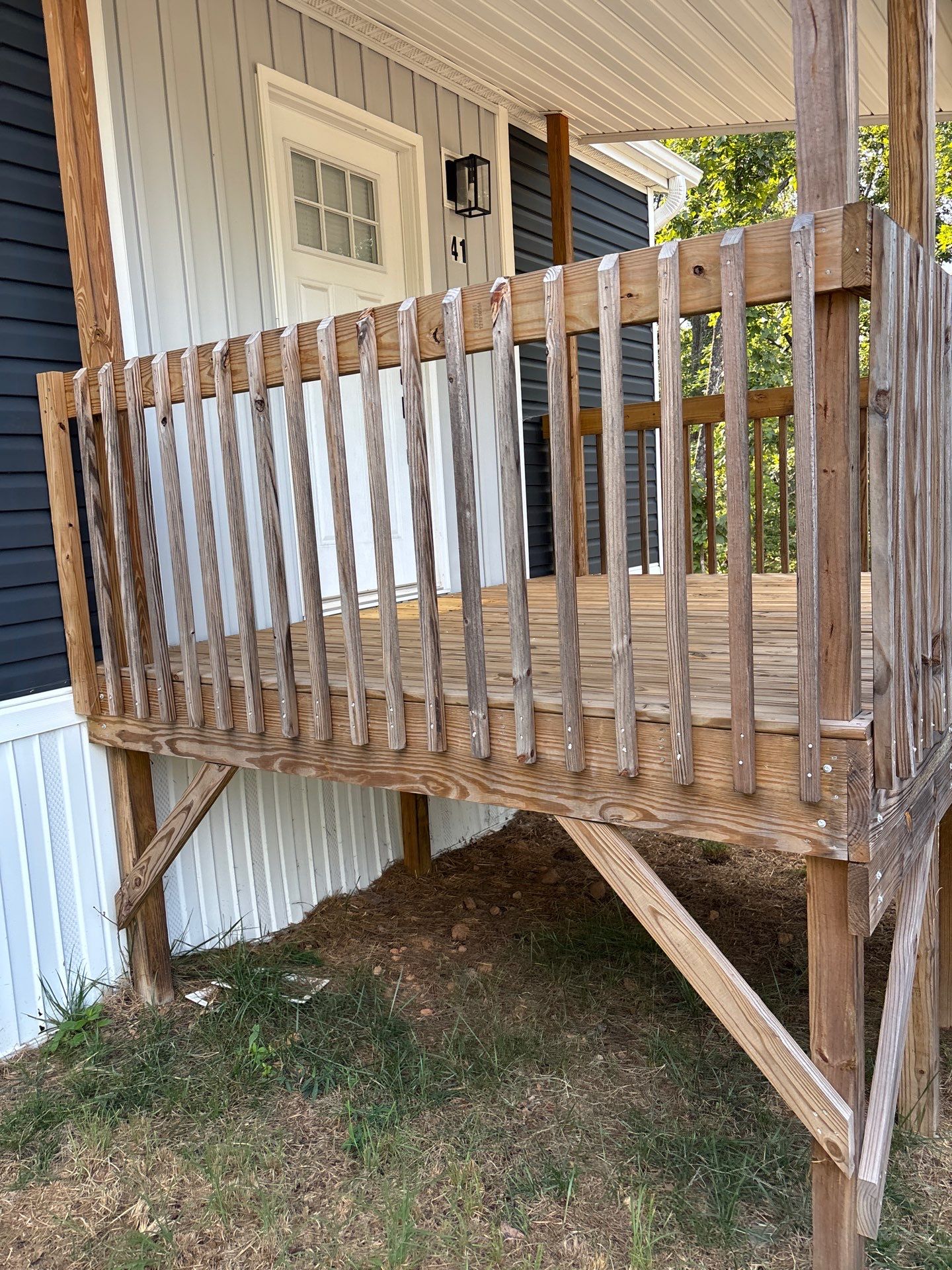 Wood Deck using Wood Sealant by DuraSeal