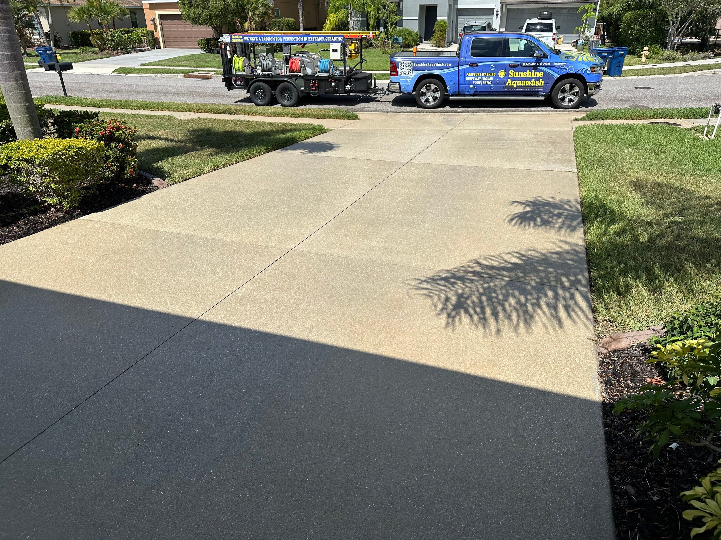 🚗 Concrete Driveway & Sidewalk Cleaning – Old Mill Preserve, Palmetto, FL by Sunshine AquaWash
