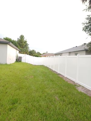 North Port, FL 6ft. Tall White Vinyl Privacy Fence 