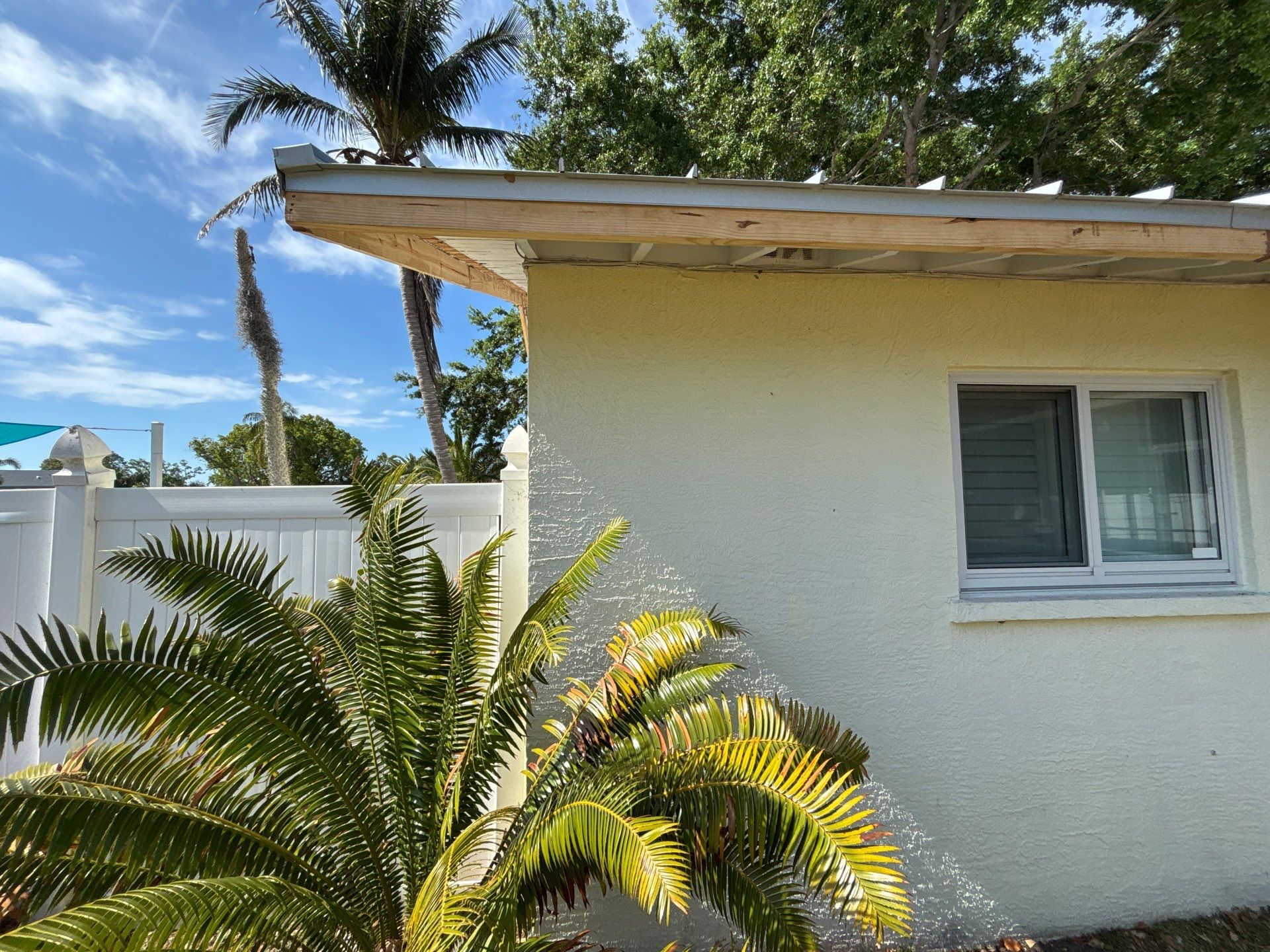Soffit and Fascia Installation in Sarasota FL by Gutter Professors