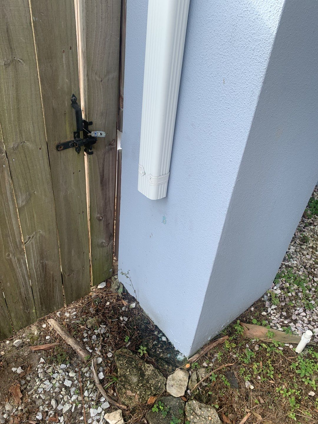 Gutter Installation Using Seamless Aluminum Gutters by Gutter Professors
