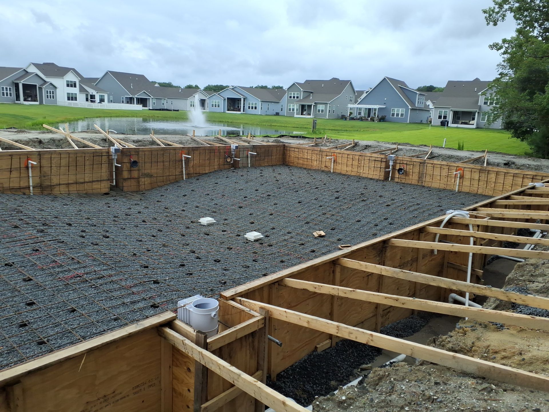 Project in Frankford by Pools & Spas Unlimited of Milford 