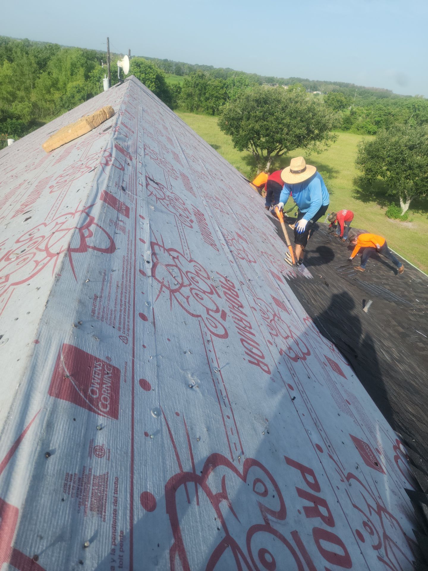 Residential Roofing Installation using Owen's Corning Duration (Lifetime) Shingles by Roof Repair Company