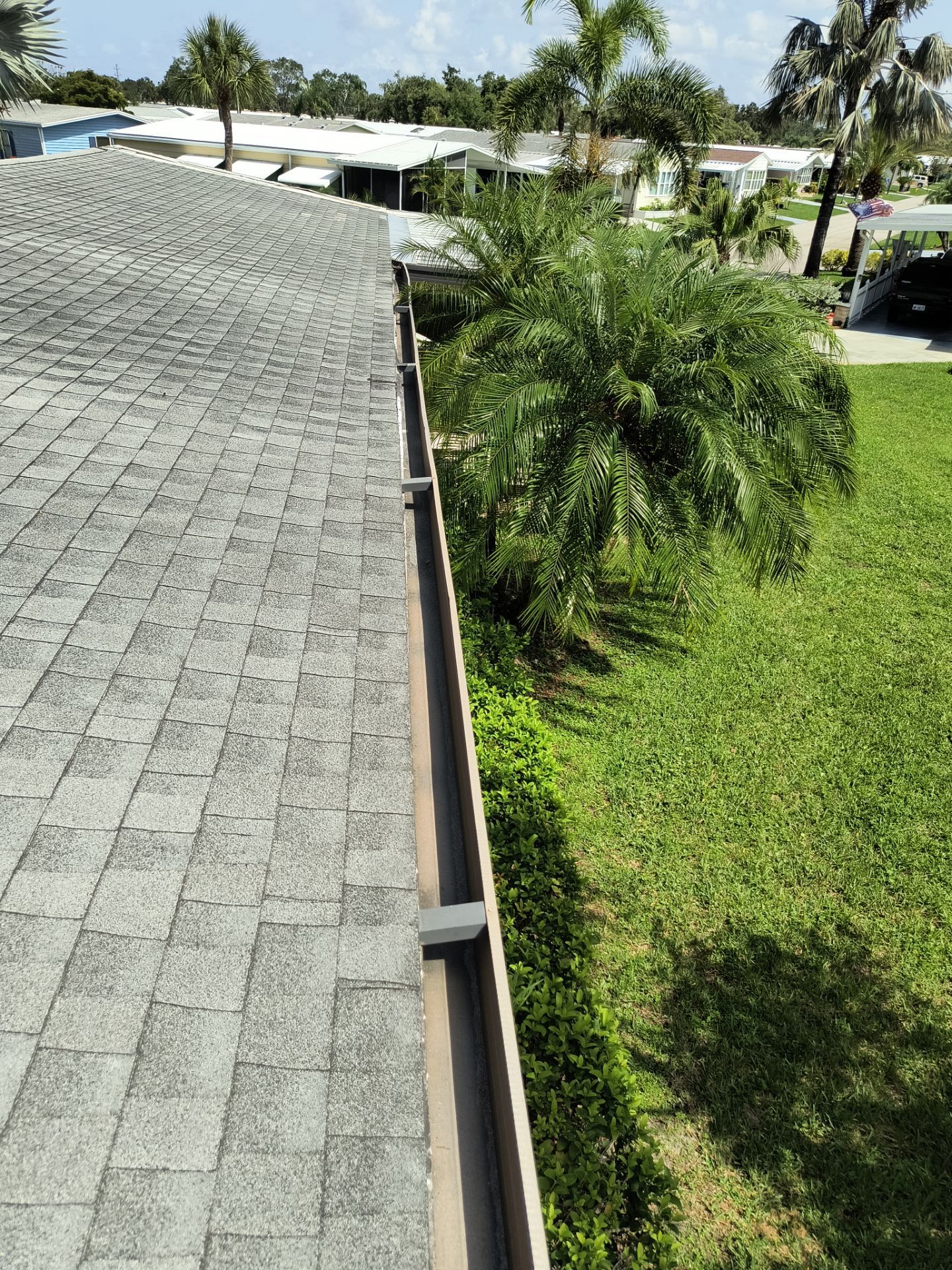 Aluminum Seamless Gutters using gutter cleaning in Sarasota FL by Gutter Professors