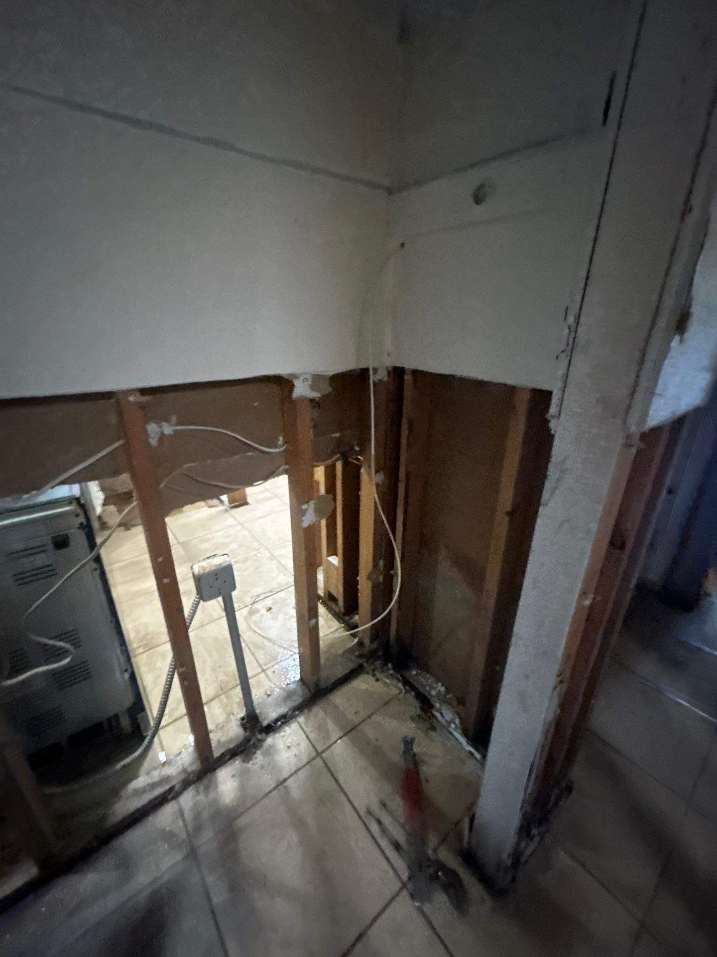 Bradenton Water Damage Repair by Ampm Restoration Services 