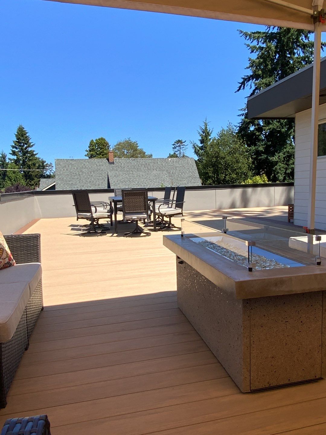 North Admiral Rooftop by Alki deck builders 