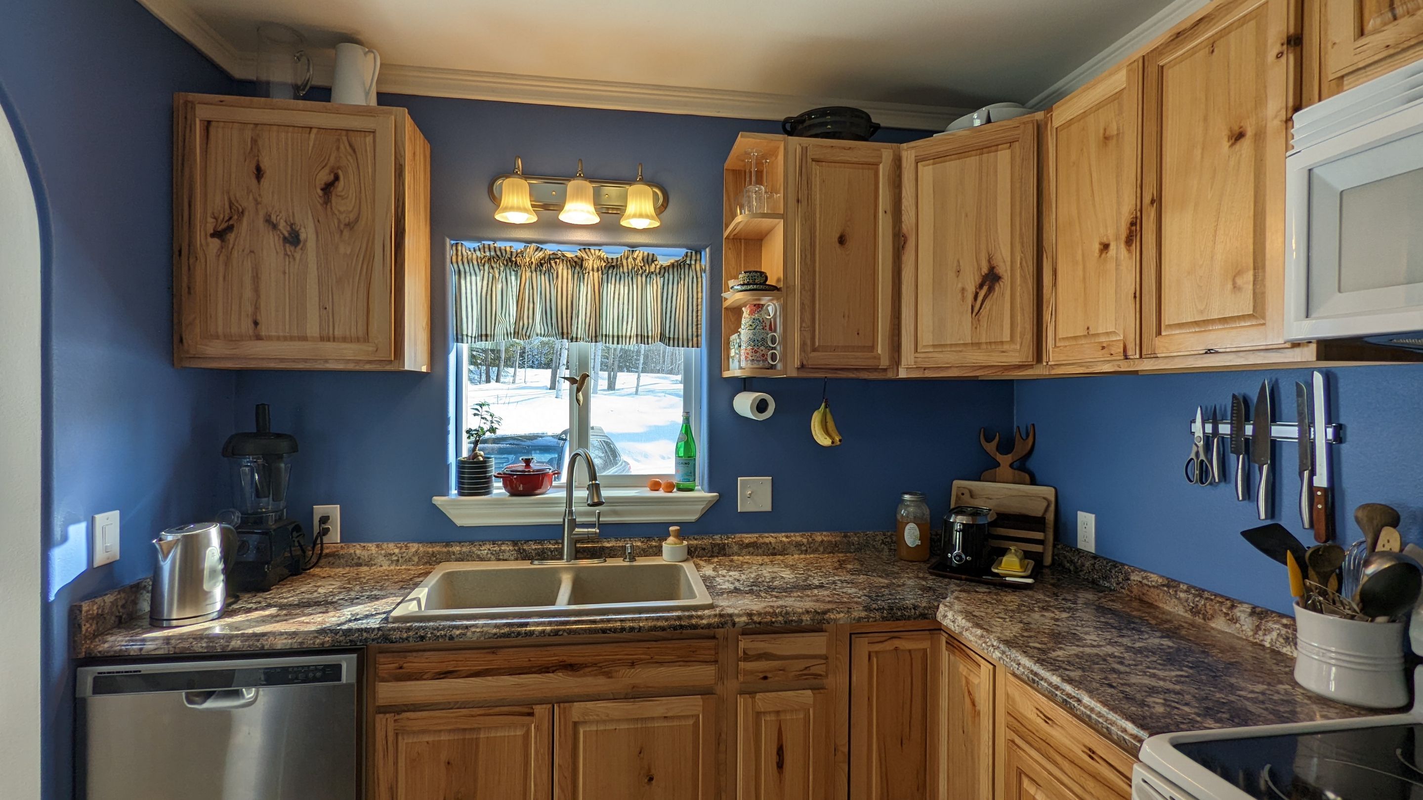 Kitchen & Master Bedroom Refresh! by Midnight Sun Painting