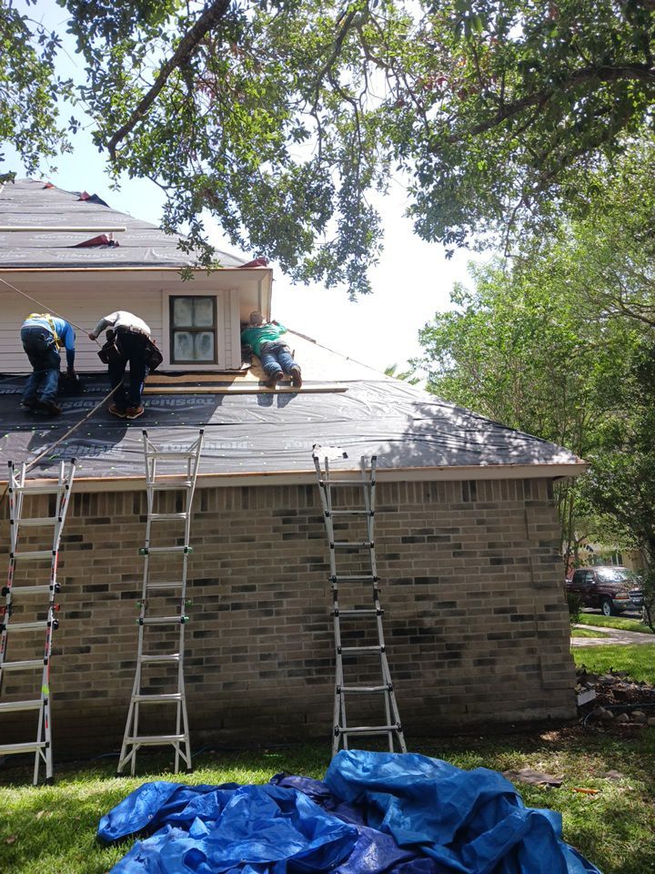 Grey is the new Black by Bayfront Roofing and Construction