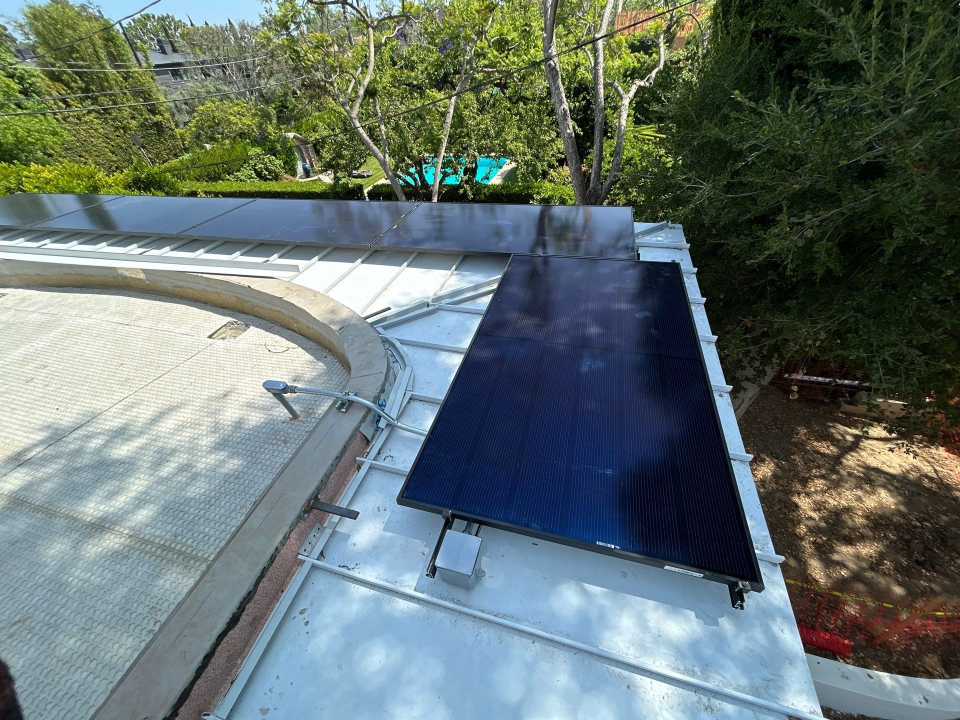 Residential Solar Panel and Battery Storage Installation in Los Angeles by AWS Solar