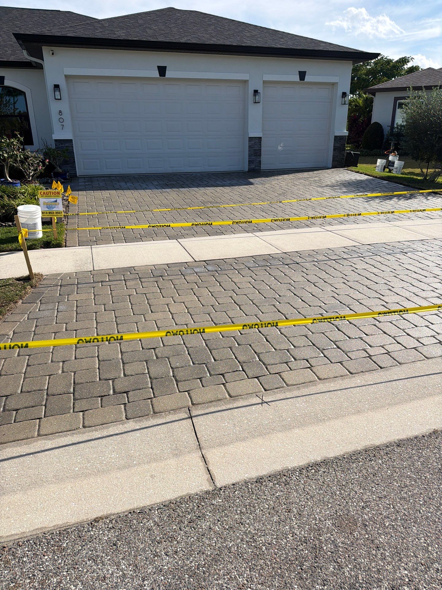 Full-Scale Paver Stripping and Sealing in La Paloma Sun City Center by Supreme Paver Experts