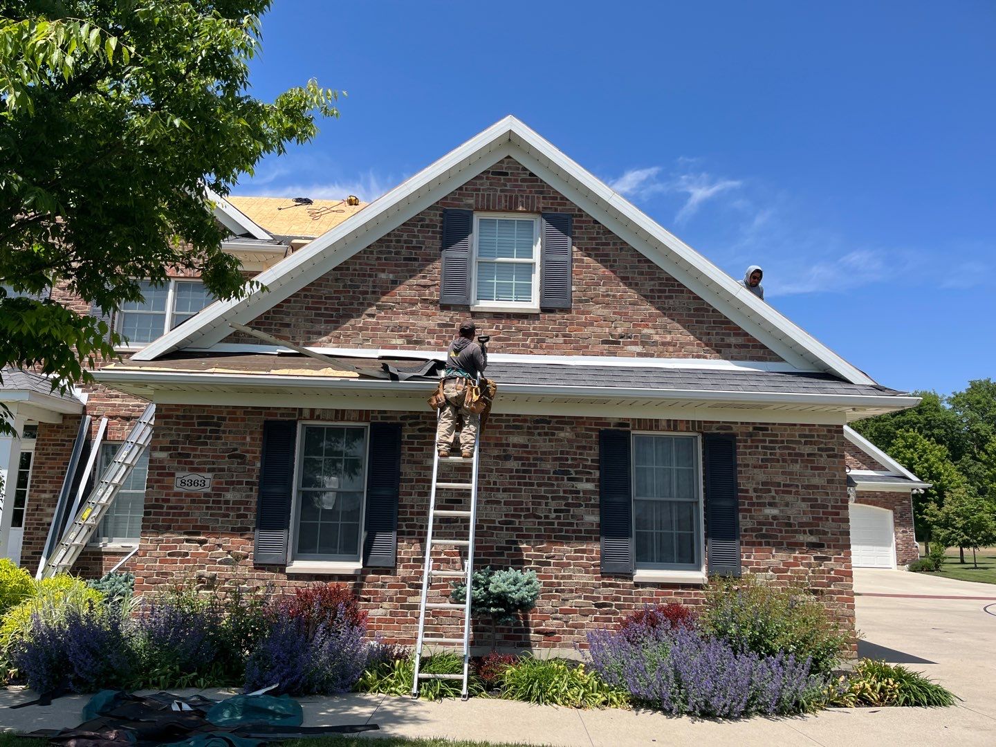 Residential Roofing Installation using GAF Timberline HDZ Charcoal by Nitro Roofing and Construction