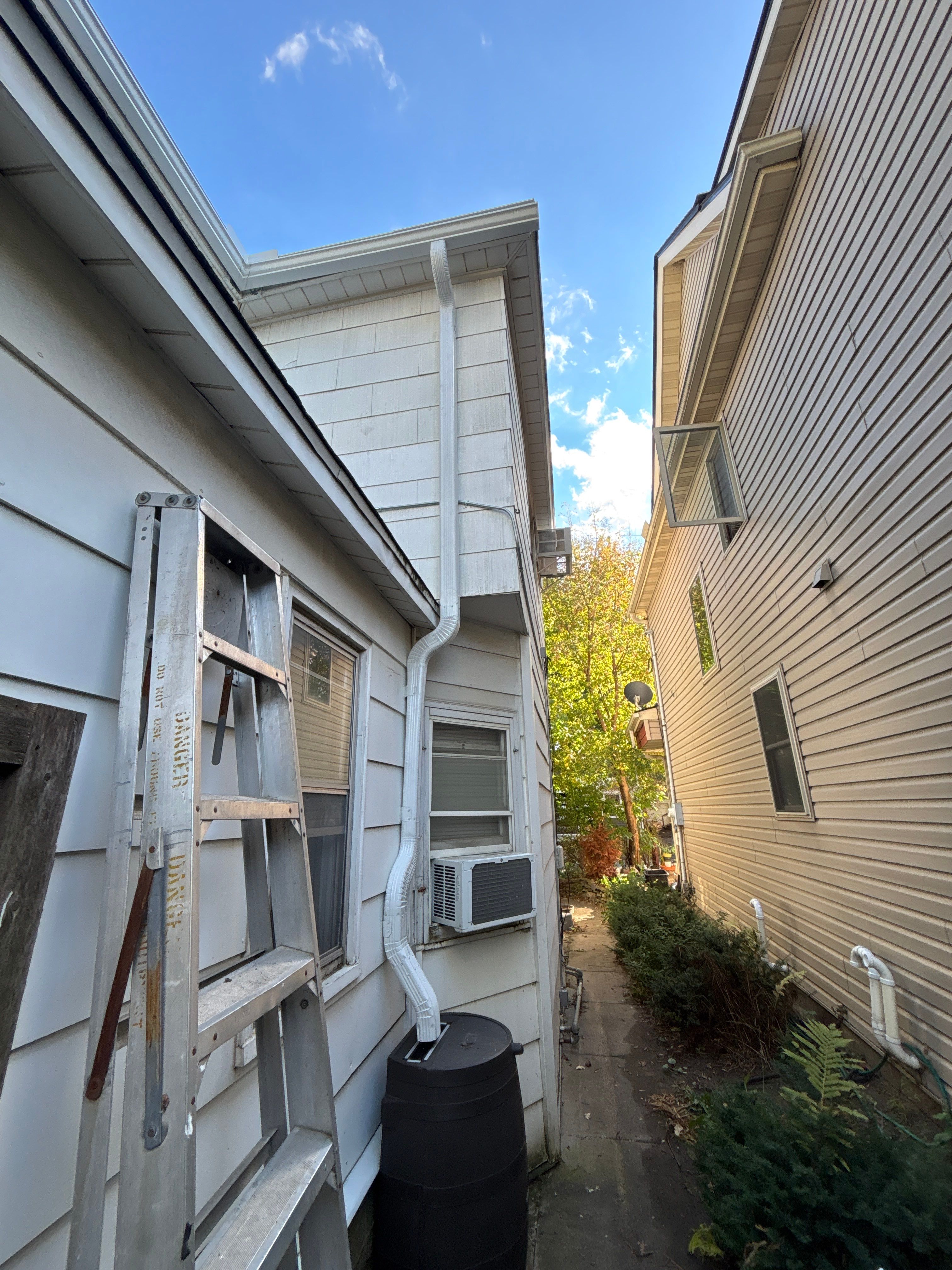 5" Seamless Gutters with Leaf Sentry Covers Minneapolis, MN by Next Level Seamless Gutters / Exteriors Inc.
