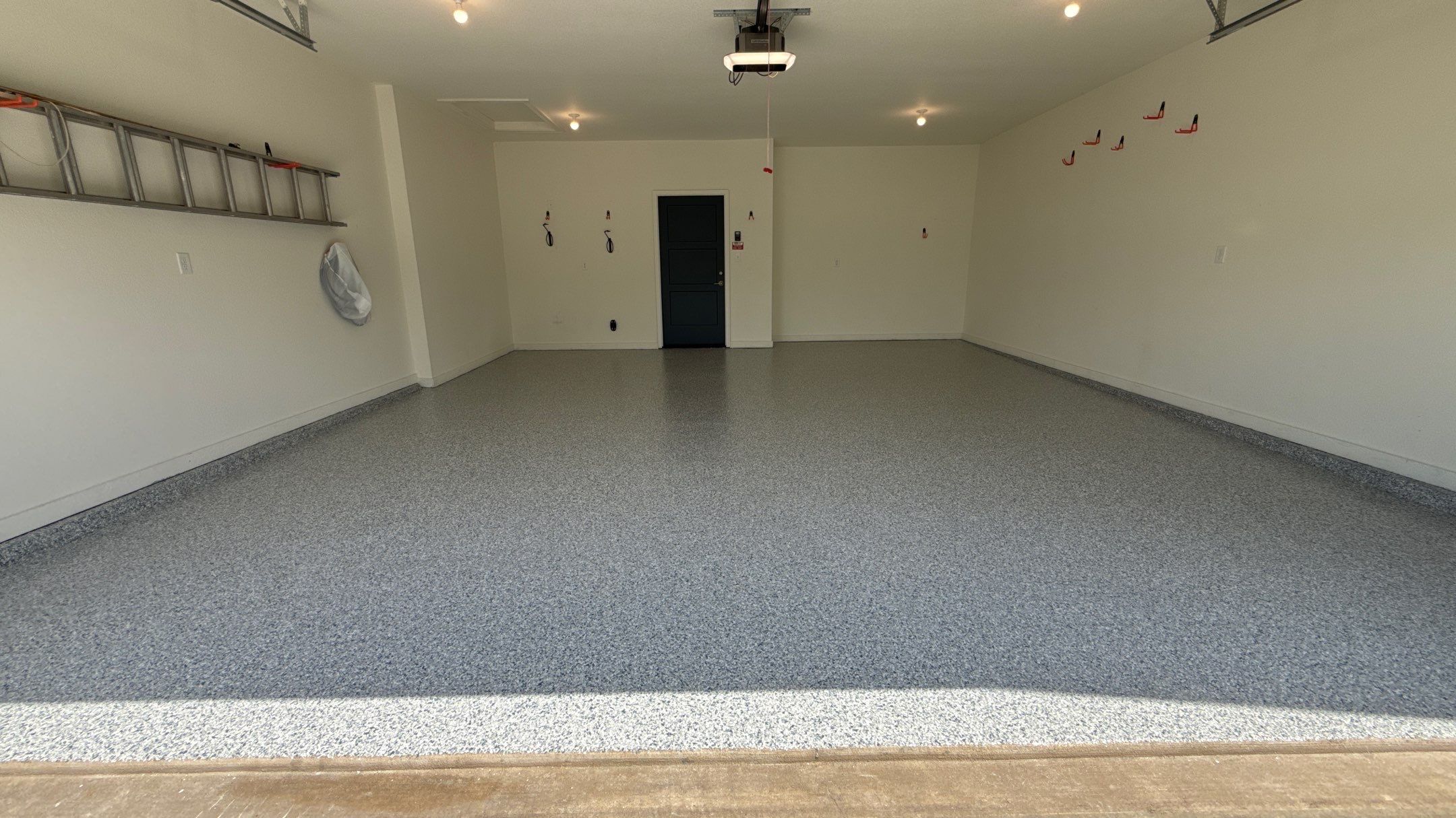 Steve's New Tidal Wave Floor Looks Beautiful by Banner Garage