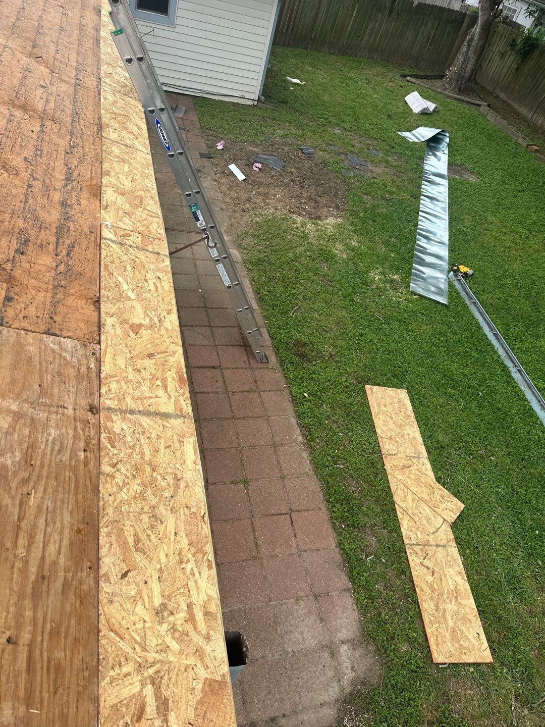 Residential Roofing Installation using Owen's Corning Duration (Lifetime) Shingles by Roof Repair Company