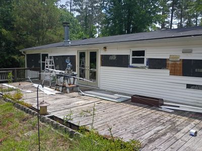Residential Vinyl Window Replacement and Siding Repair in Grovetown