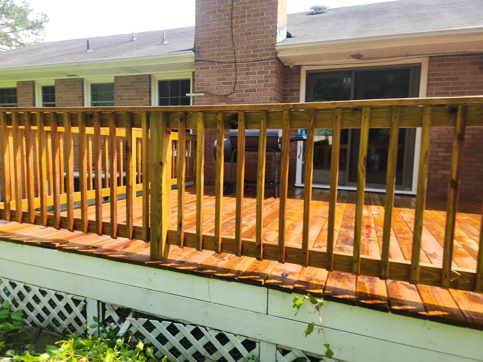 Wood Deck using Wood Sealant by DuraSeal