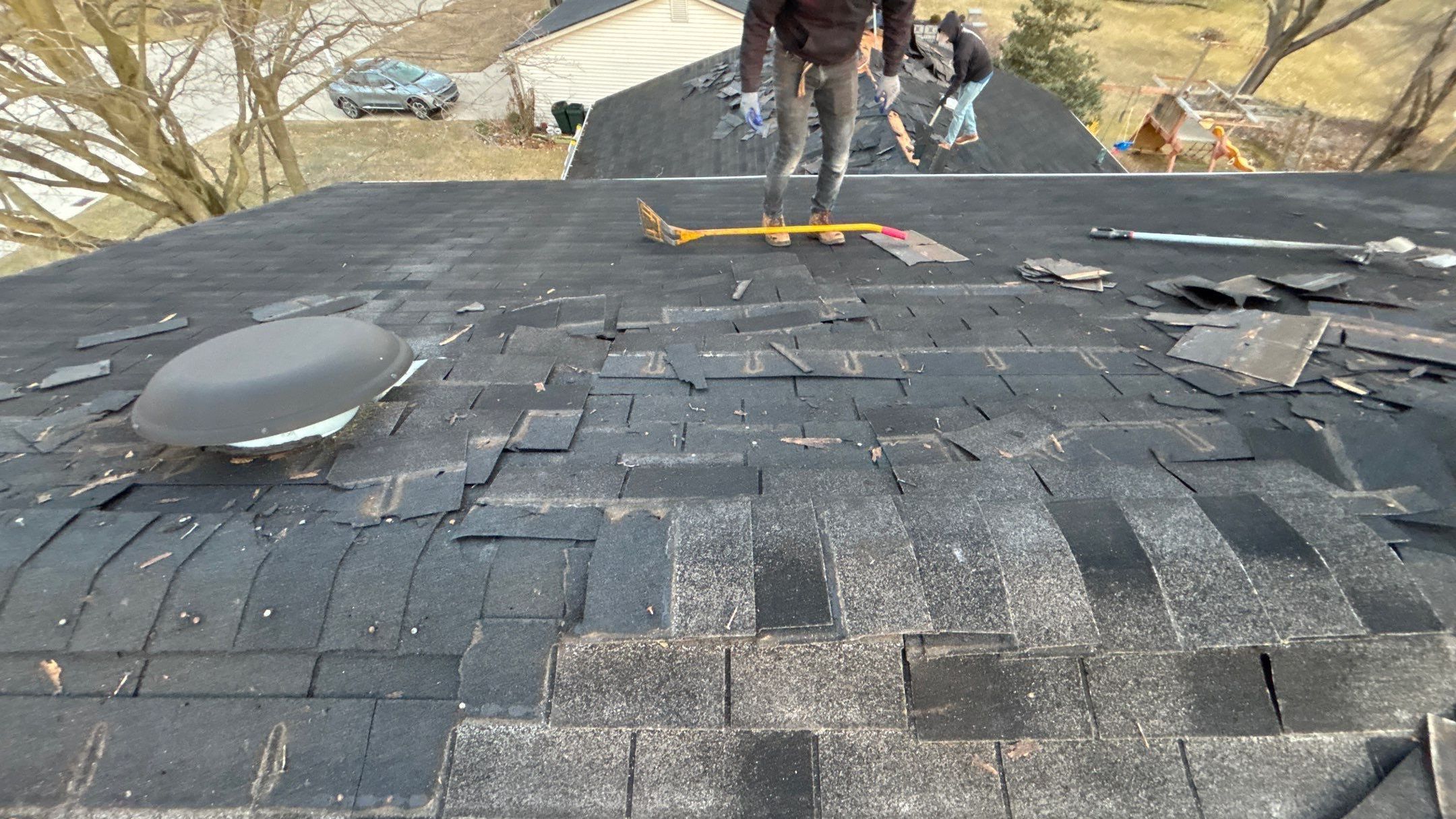 Siding Replacement using Alside Charcoal Smoke and Roof Replacement using Owens Corning Peppercorn by 180 Contractors