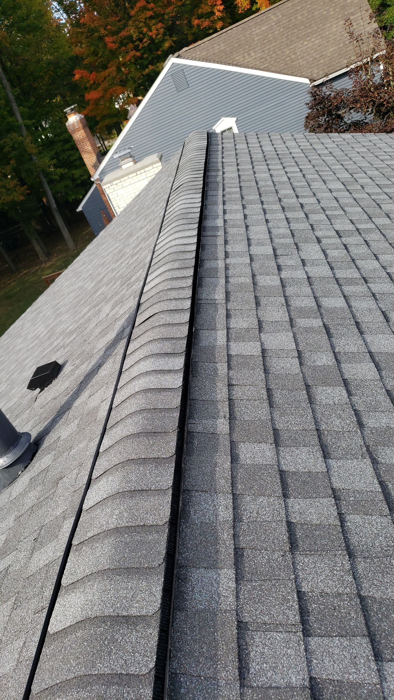 CERTAINTEED LANDMARK COLOR: PEWTER DRIP EDGE: WHITE by Eagle Eye Roofing