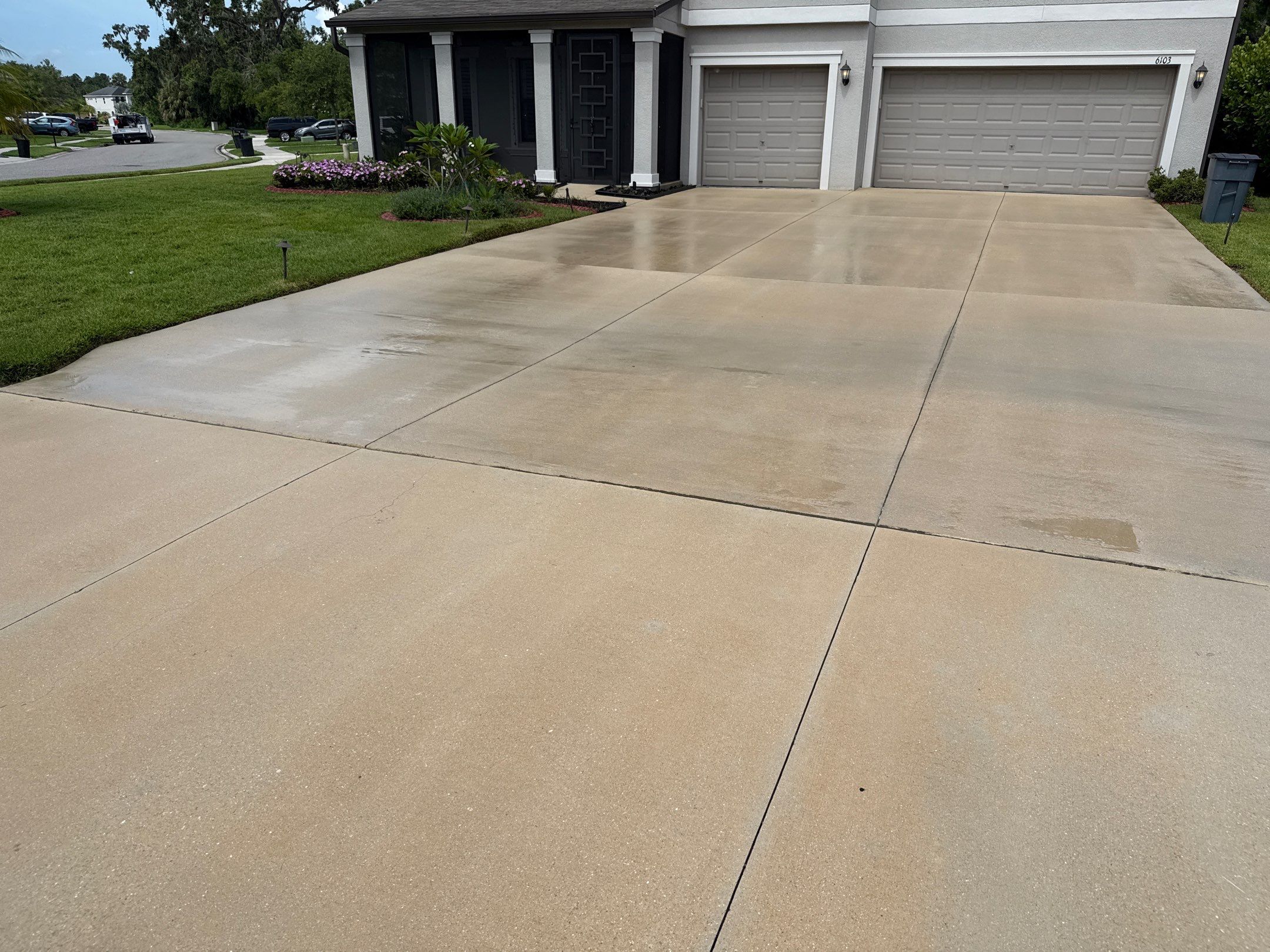 Large Corner Lot Concrete Cleaning in Old Mill Preserve – Palmetto, FL by Sunshine AquaWash