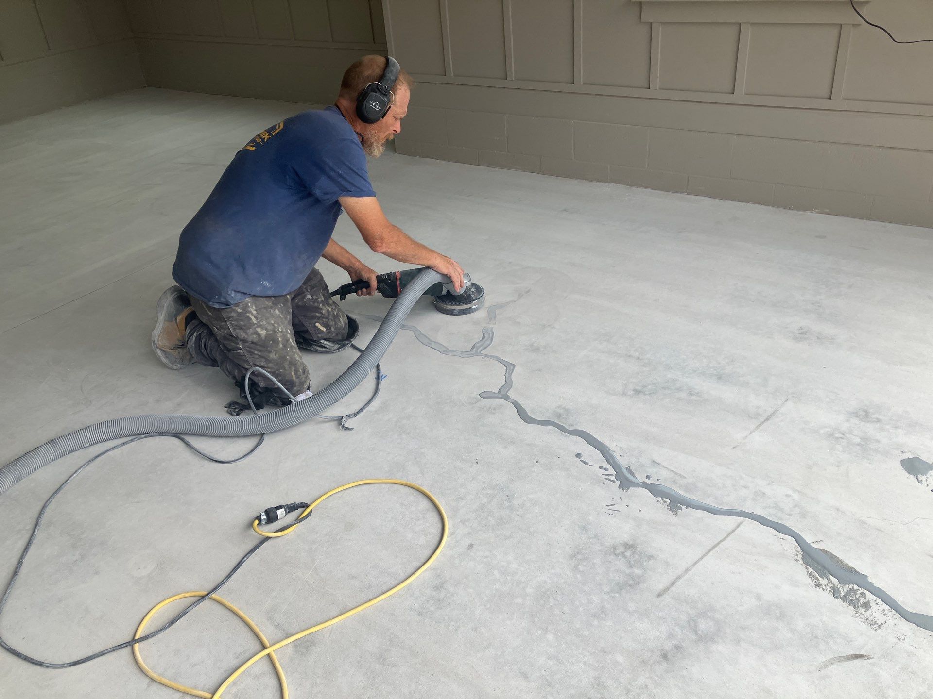 Garage in Mount Everest by Cross Creek Concrete Coatings