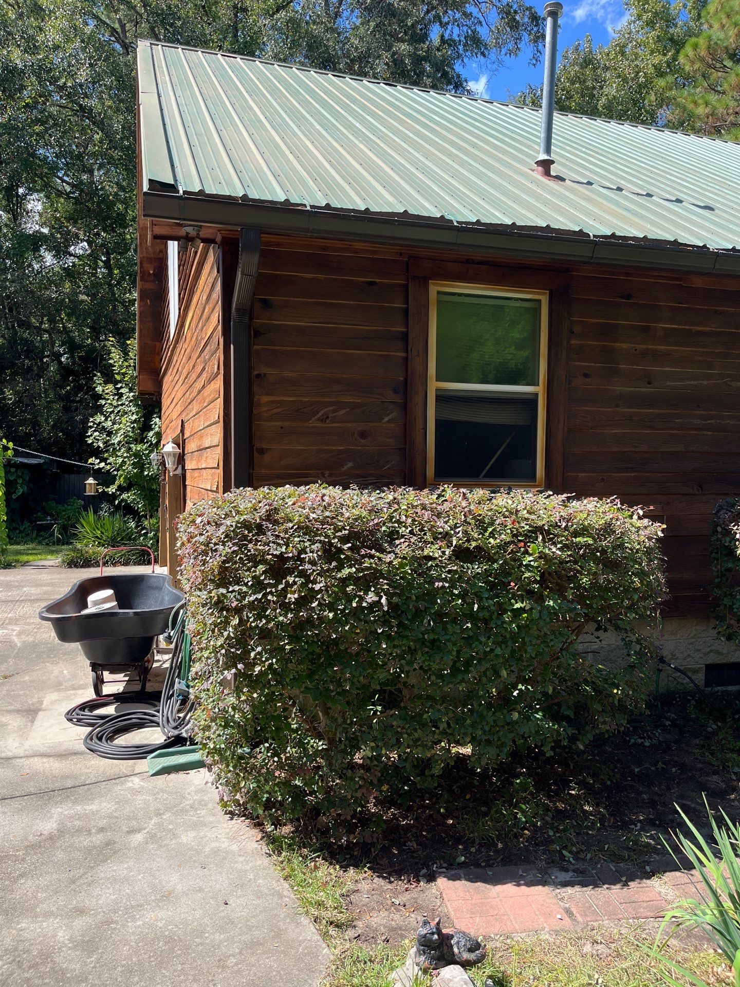 Hedge Trimming in Summerville by Hudson Bros Lawn Care LLC