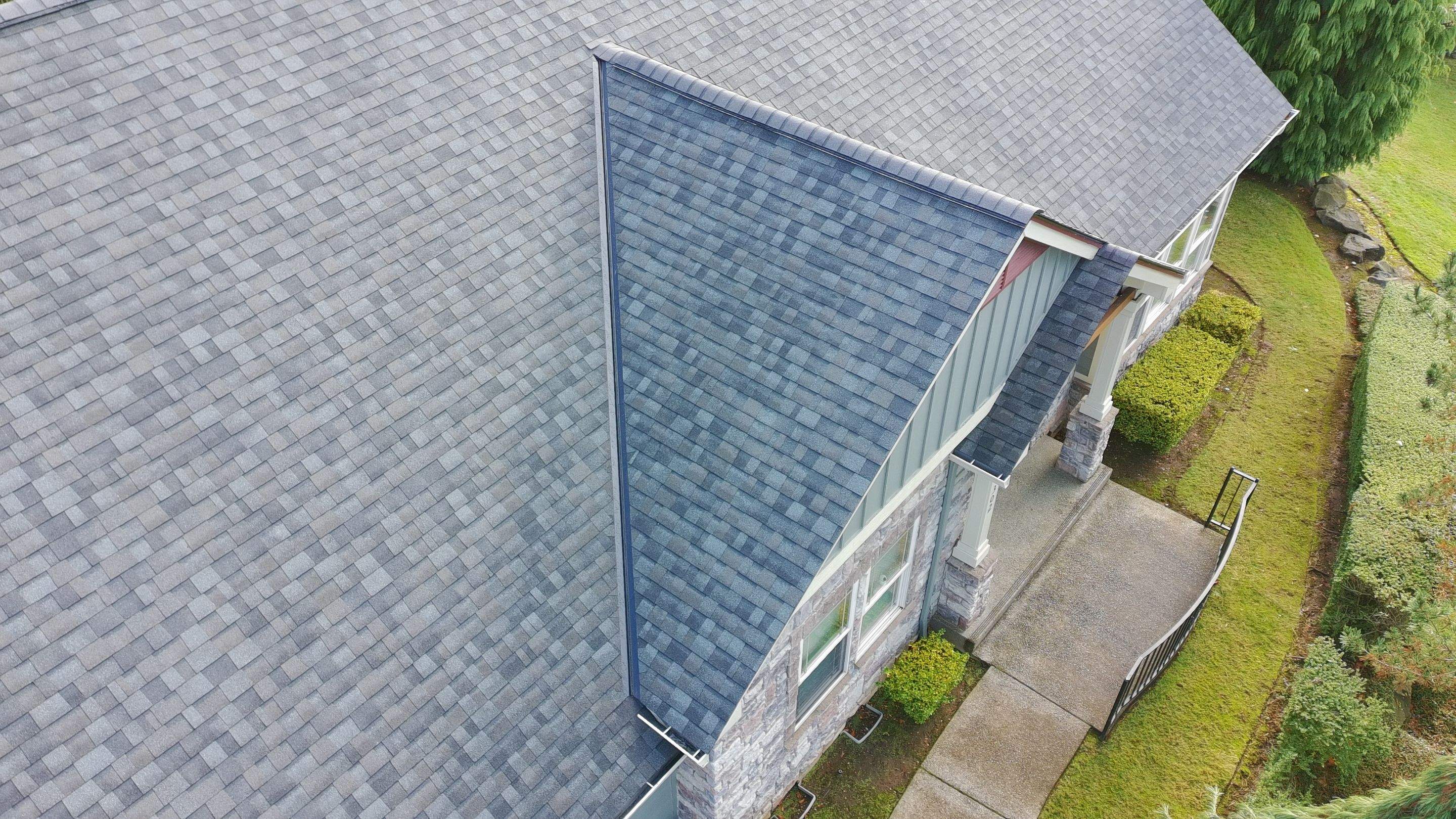 Williamsburg Gray | Roof Replacement in Camas, WA 98607 by Valiant Roofing, LLC