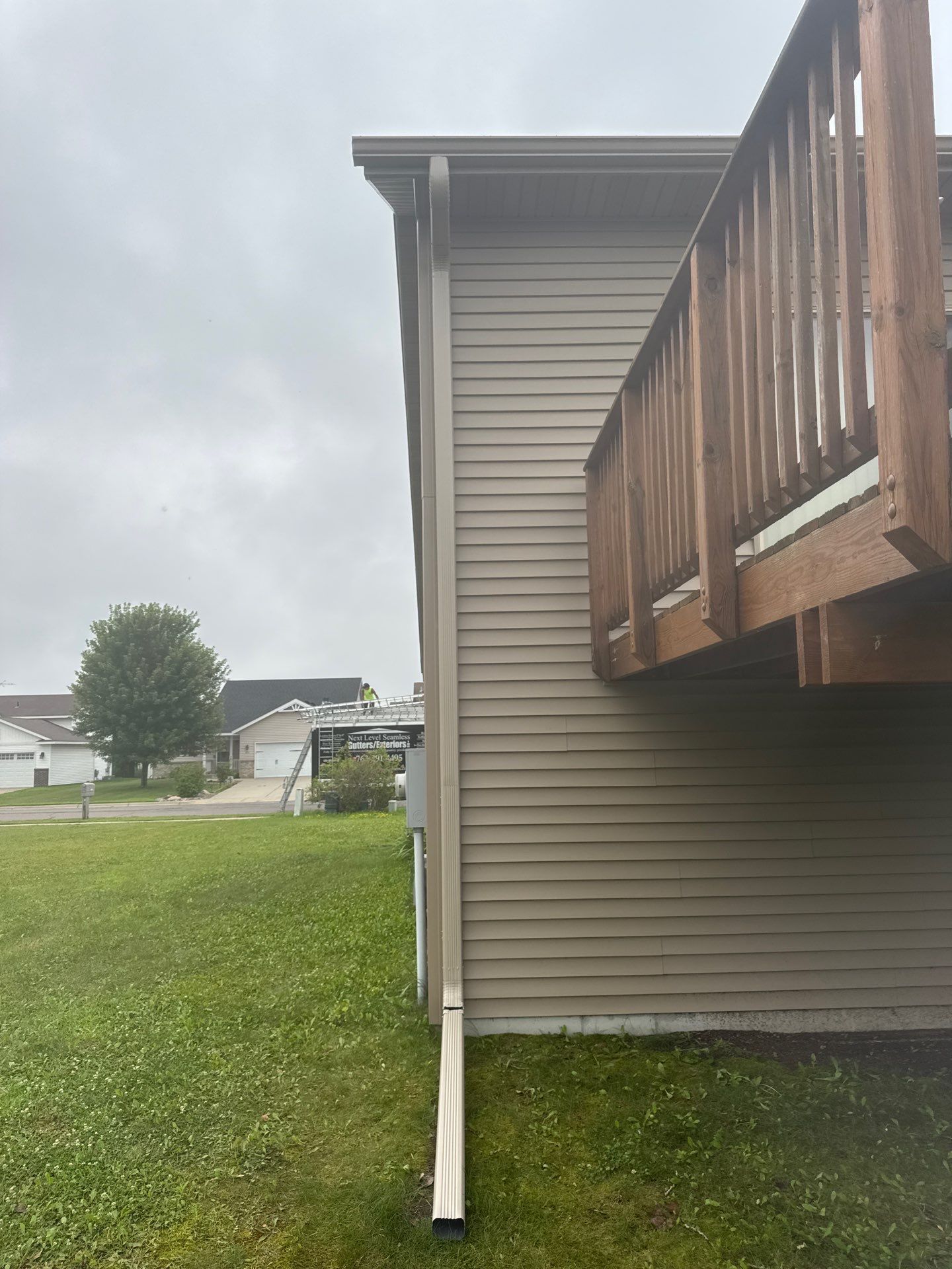 5-Inch Norwood Seamless Gutters with Leaf Blaster Pro – Sartell, MN by Next Level Seamless Gutters / Exteriors Inc.