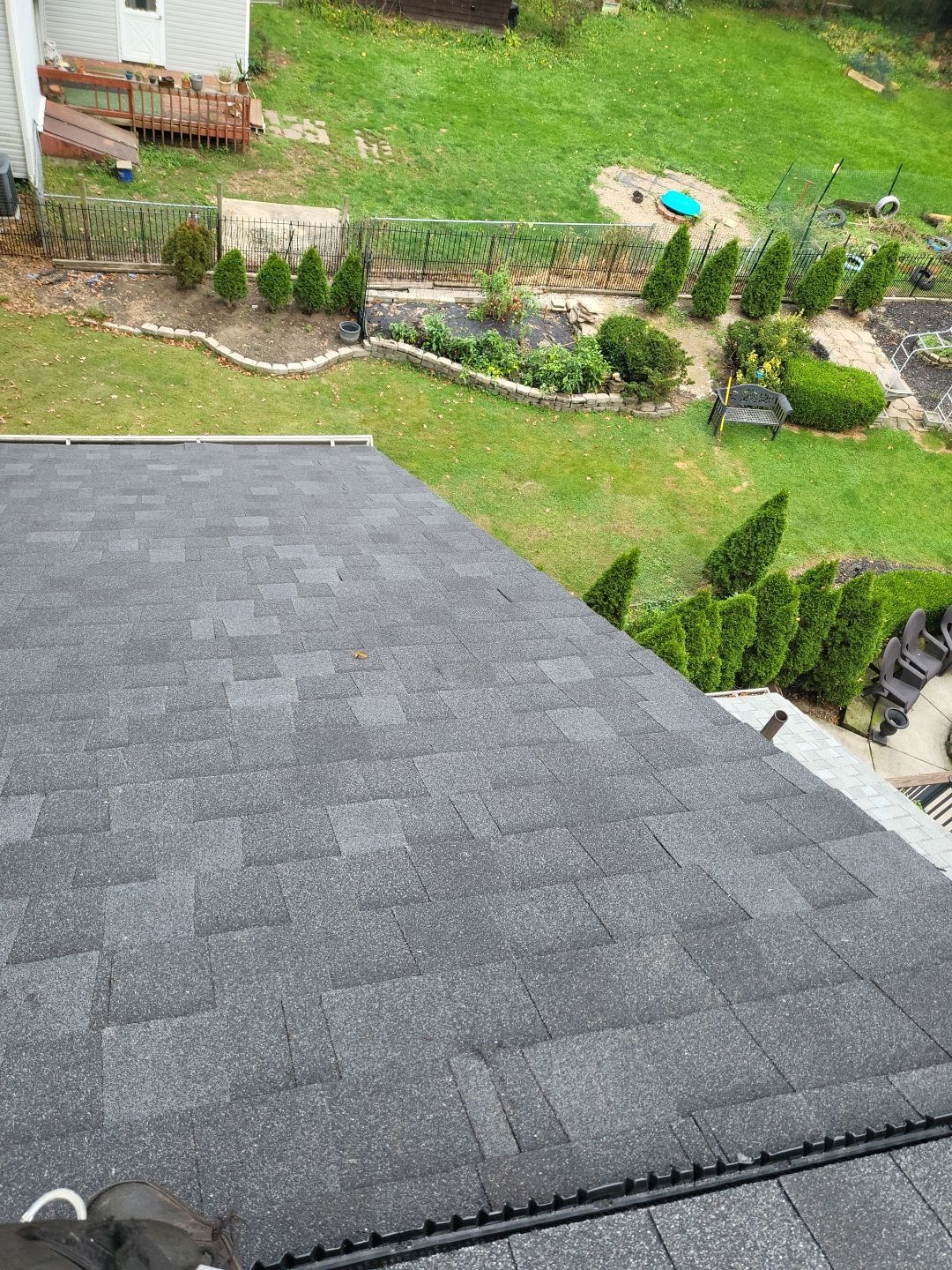 ATLAS PINNACLE COLOR: BLACK SHADOW DRIP EDGE: BLACK by Eagle Eye Roofing