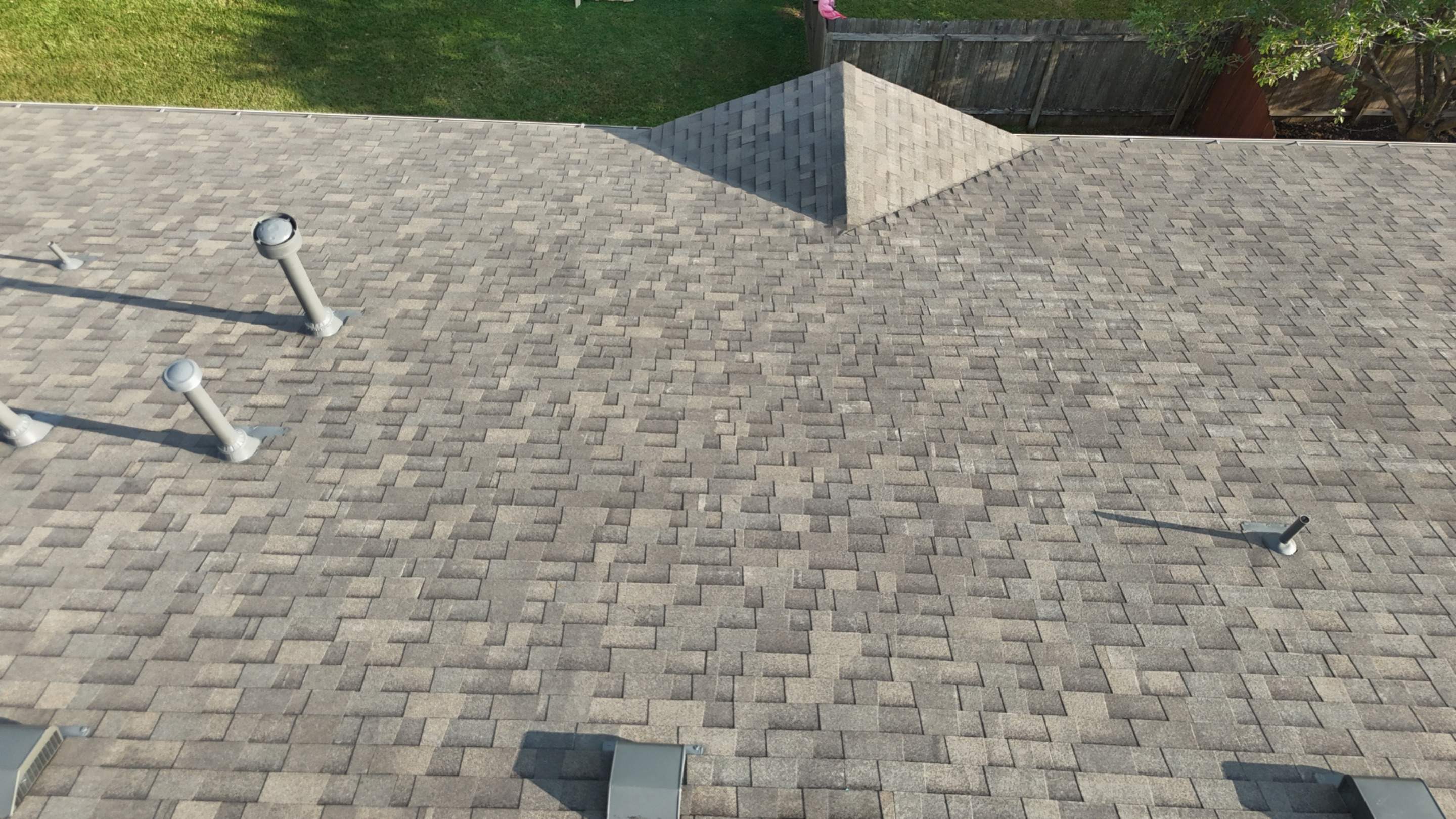 Weathered Wood - Malarkey Vista by RoofsOnly.com