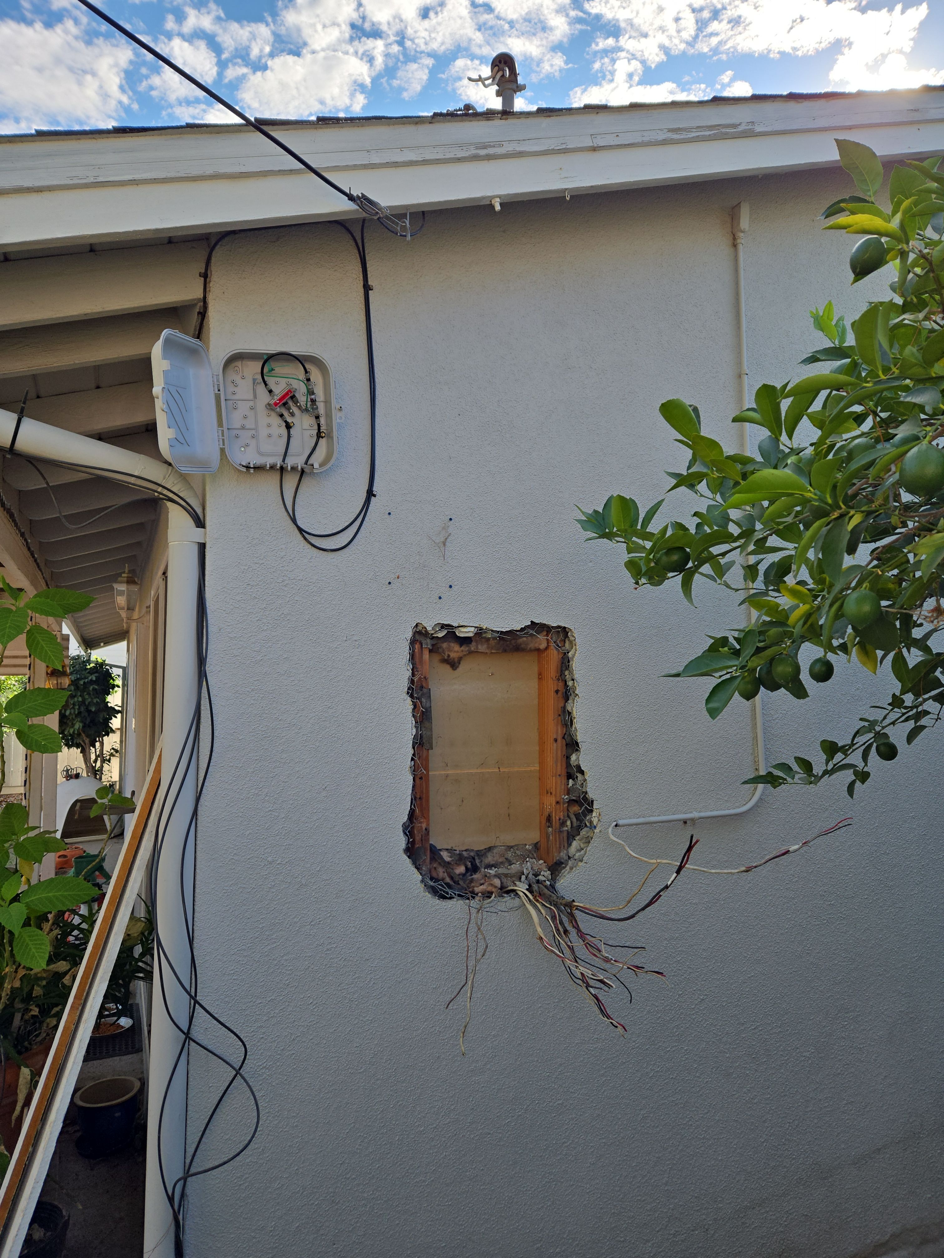 200a MPU by Peach Electric Inc