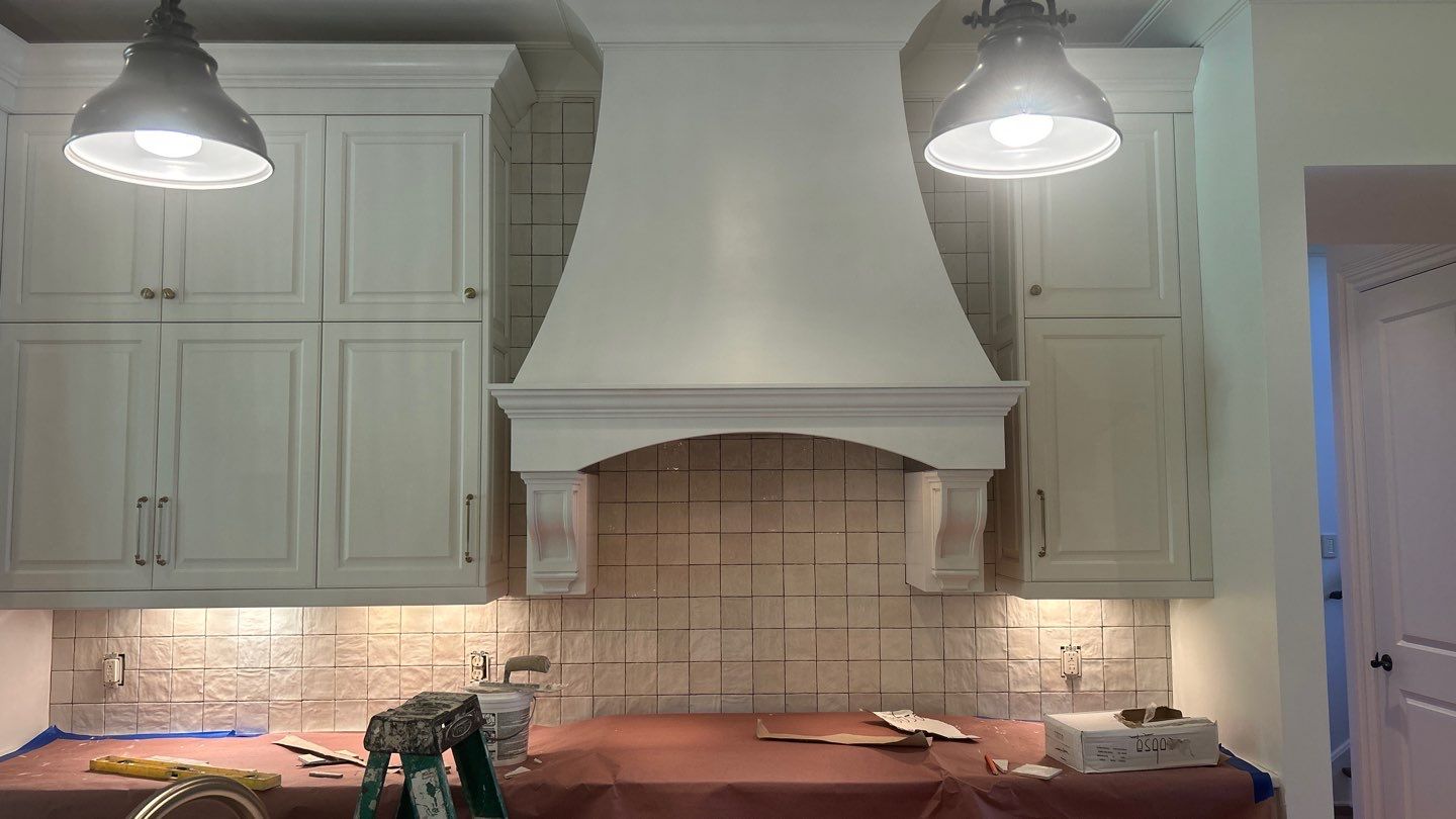 Brentwood Backsplash by Footprints Floors of Nashville