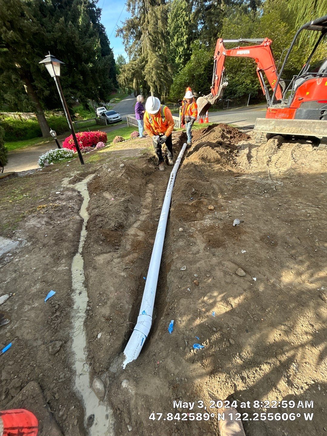 Modern Entry Fence by Jireh Asphalt & Concrete Inc 