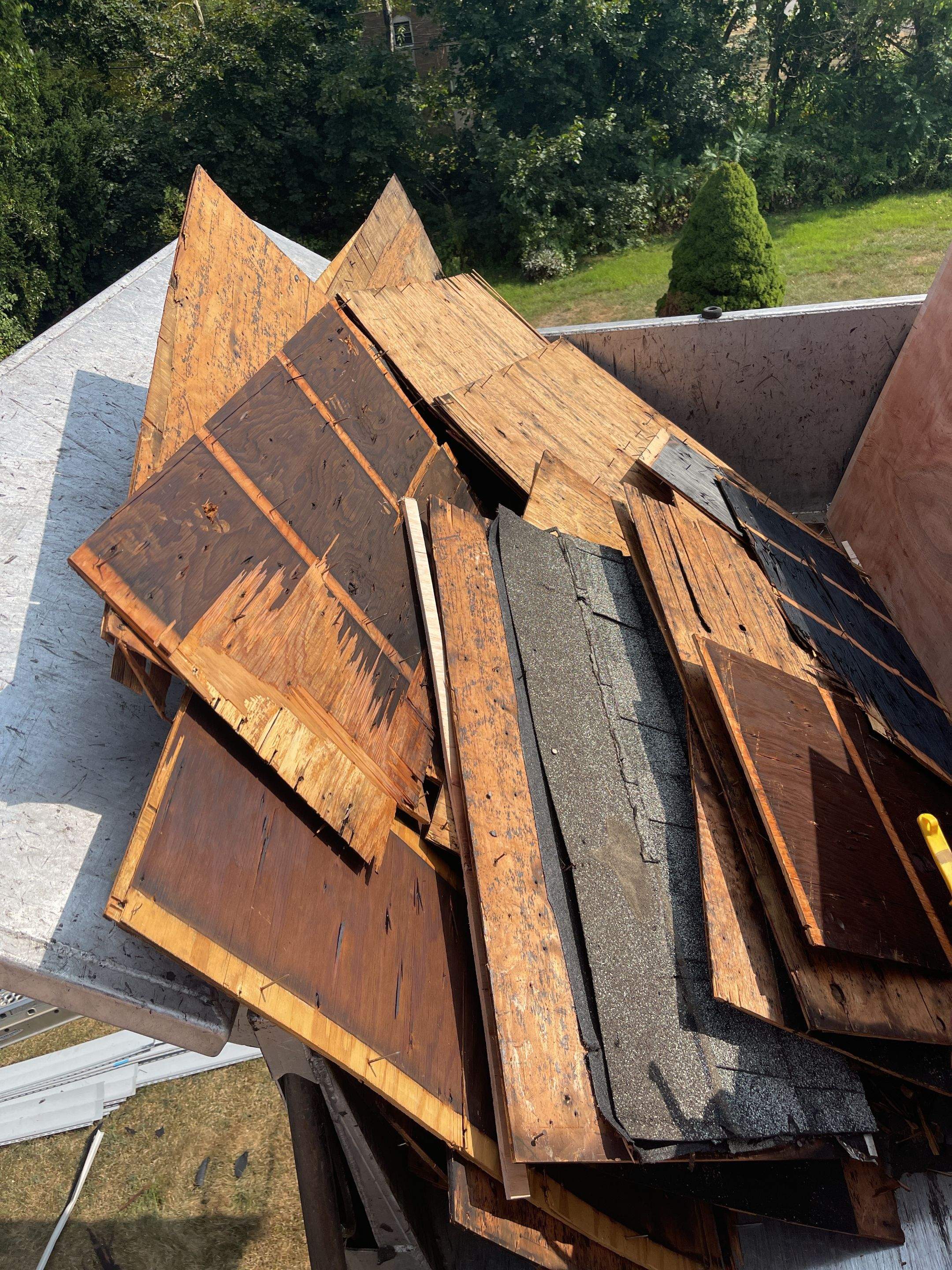 Fire Damage using Certainteed Mainsteet D4 and Owens corning quarry gray by A Plus Exterior