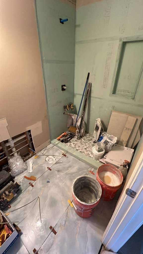 Guest bathroom renovation by Prudencio